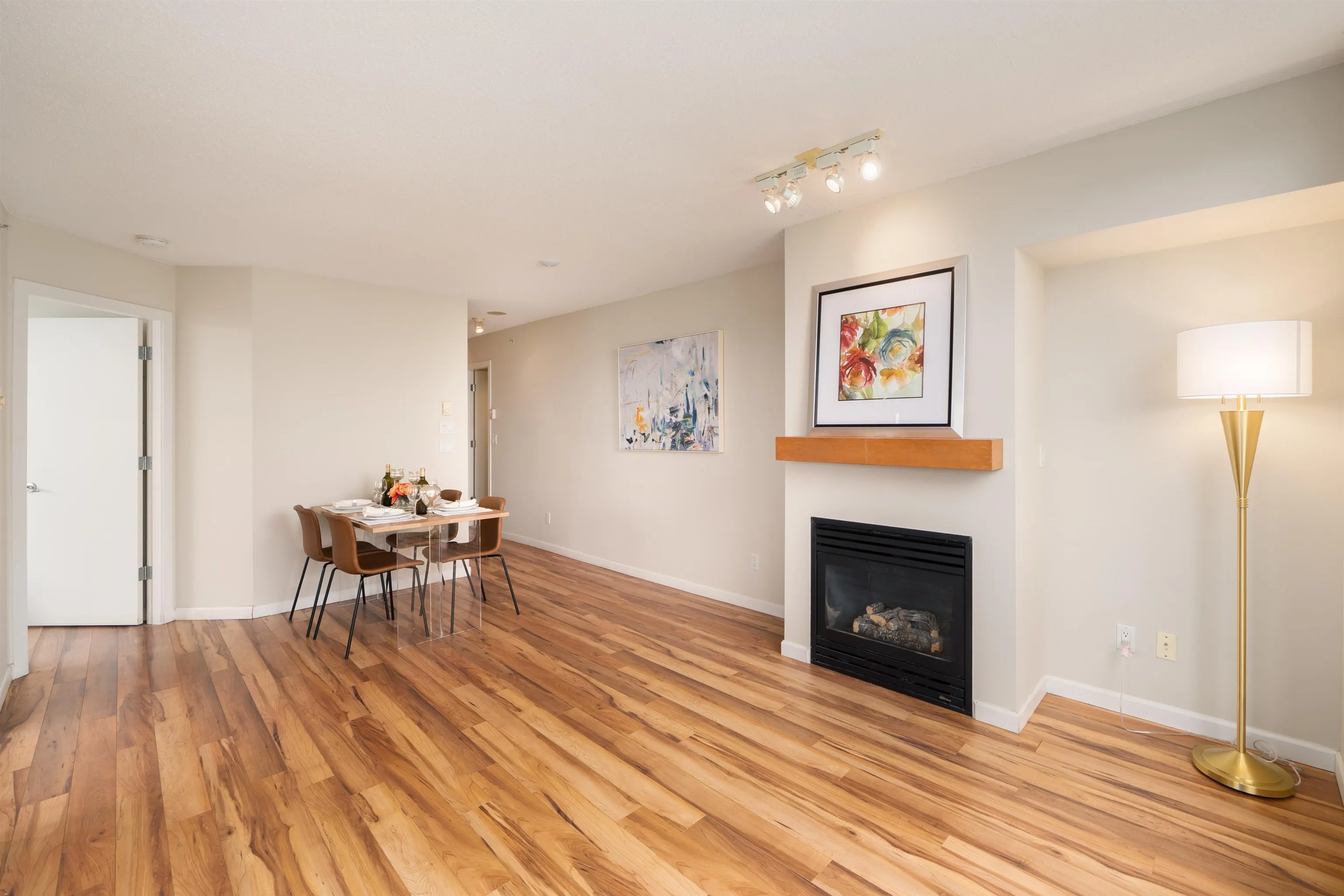 905 1316 W 11th Avenue