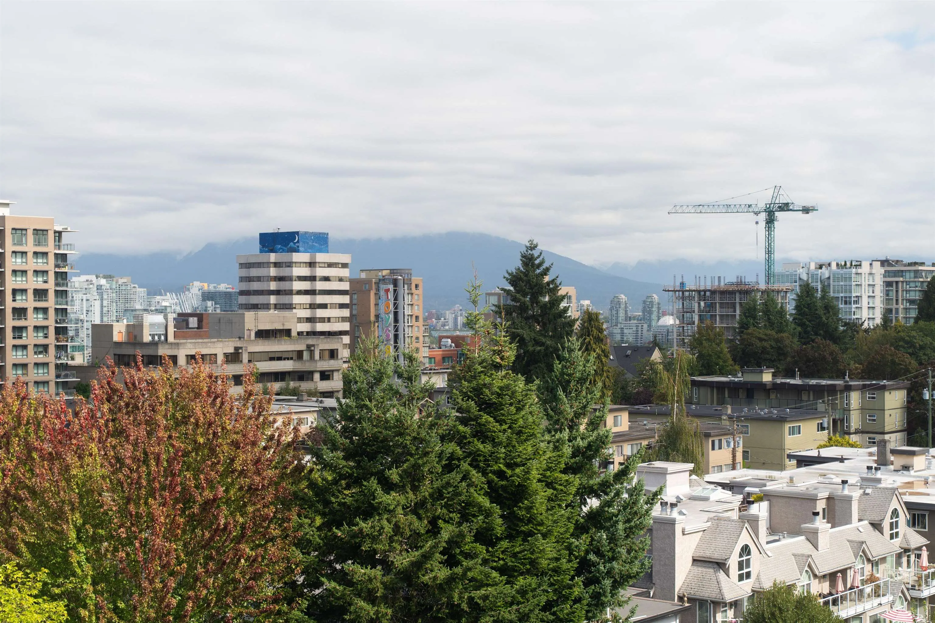 905 1316 W 11th Avenue