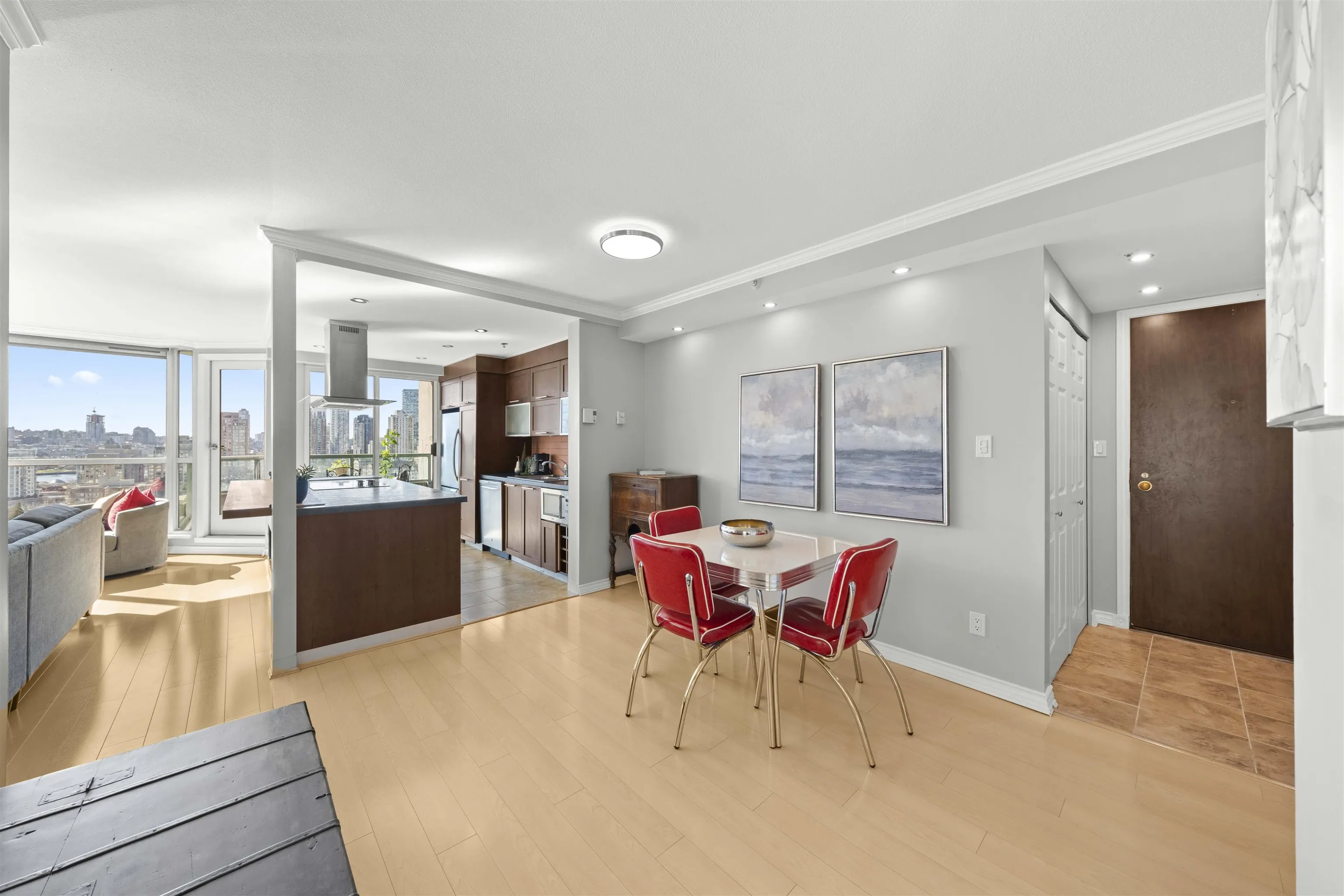 1201 888 Hamilton Street