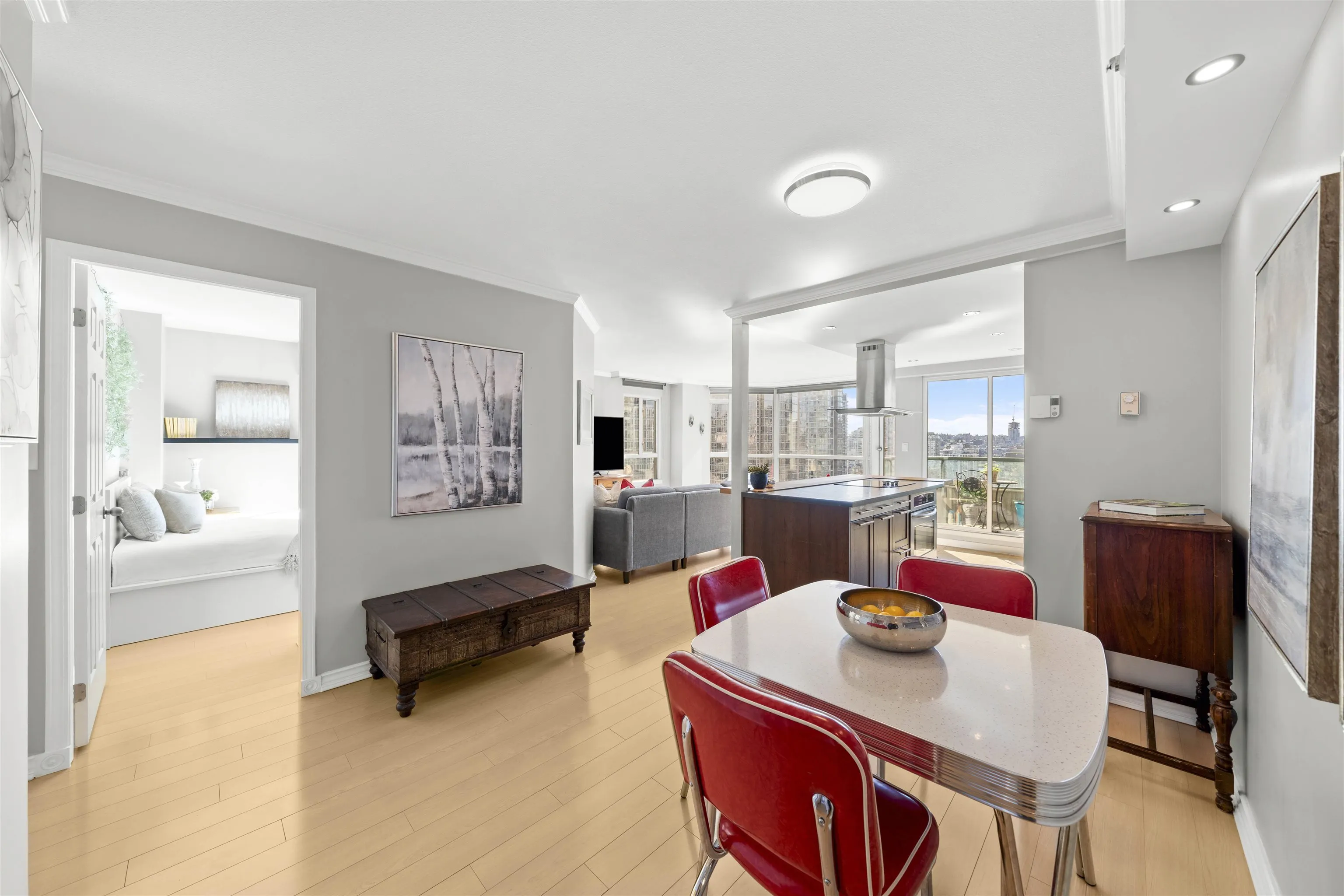 1201 888 Hamilton Street