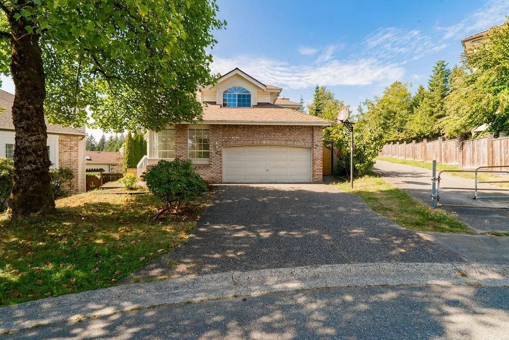 7 Cadarwood Court