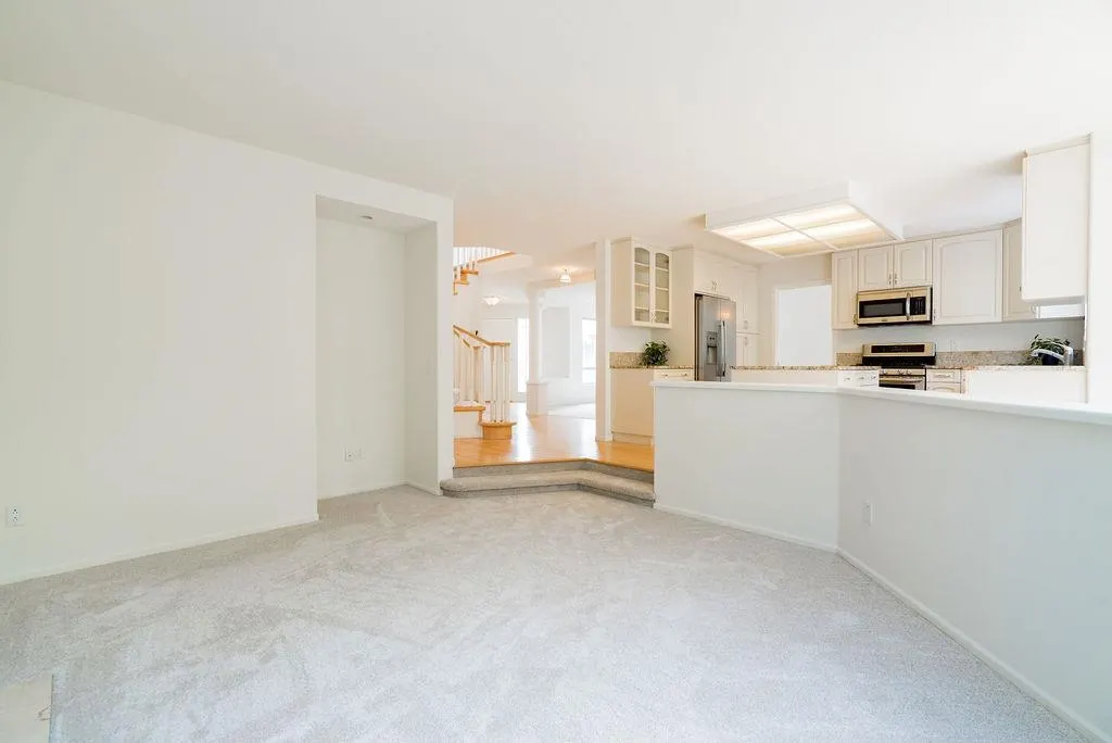 7 Cadarwood Court
