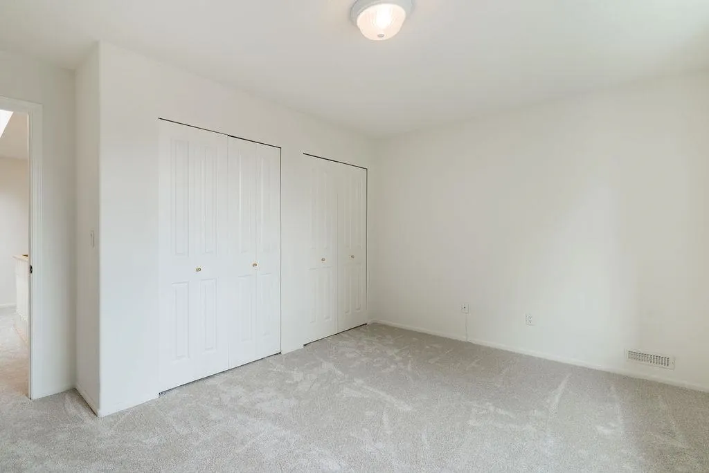 7 Cadarwood Court