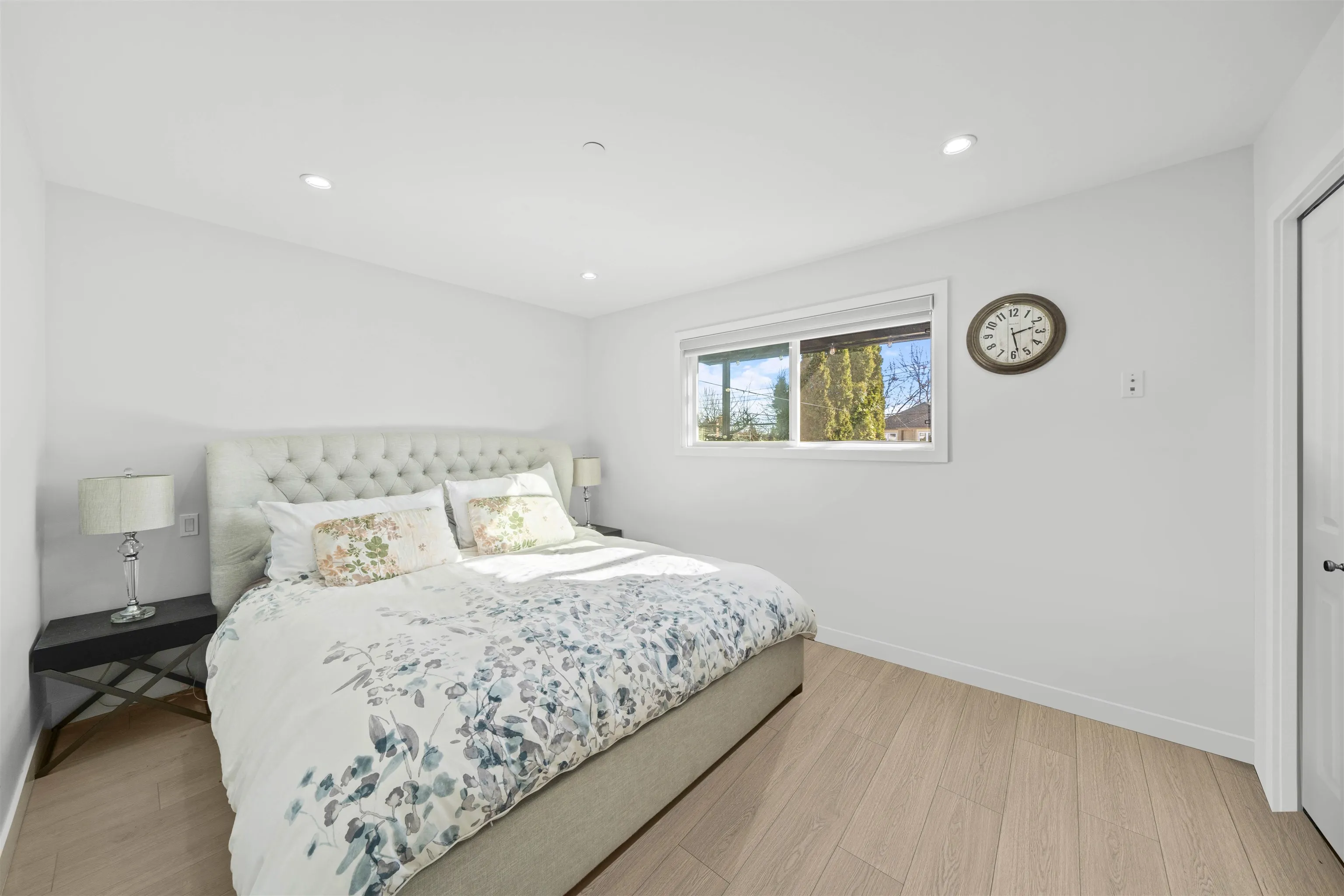 870 W 59th Avenue