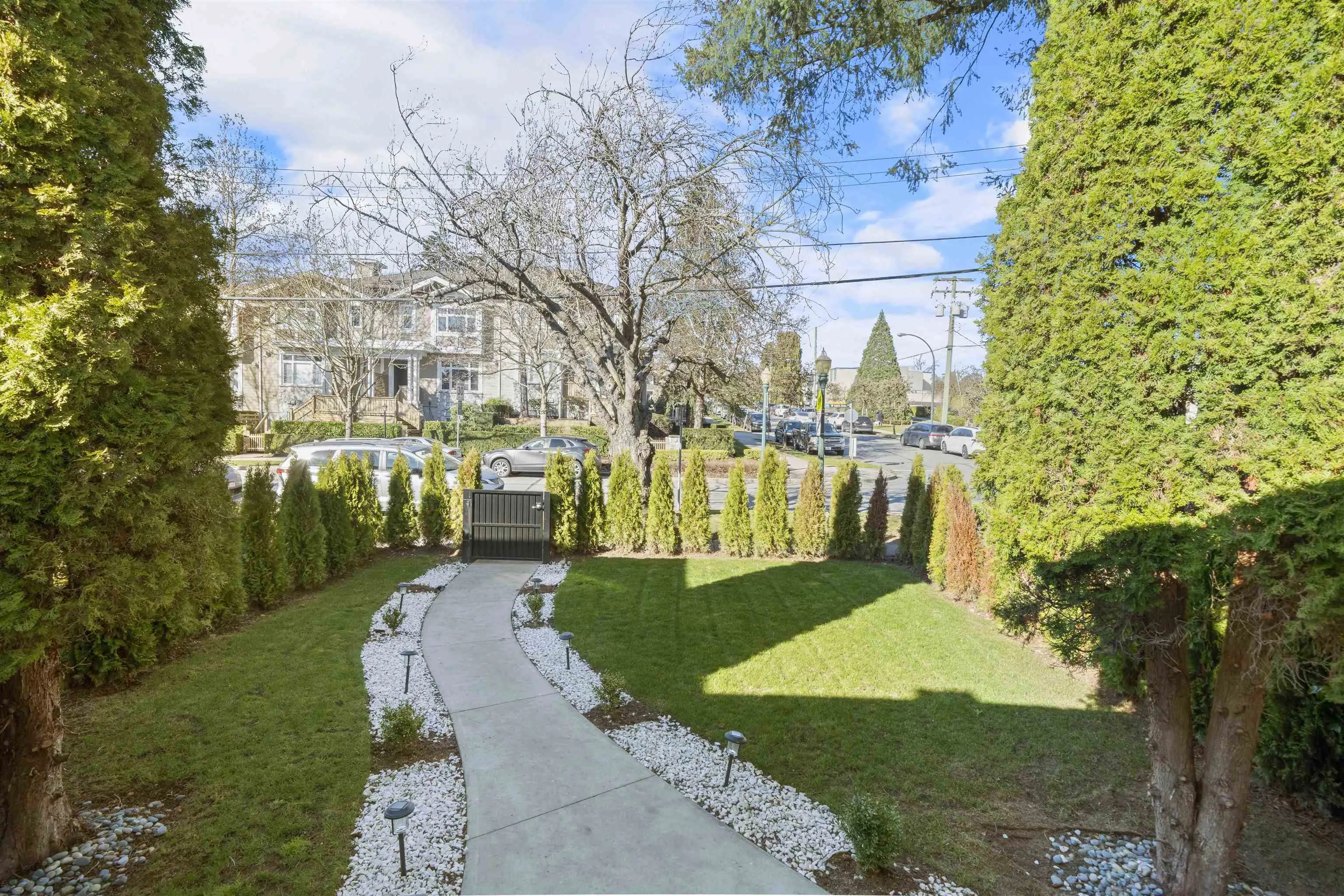 870 W 59th Avenue