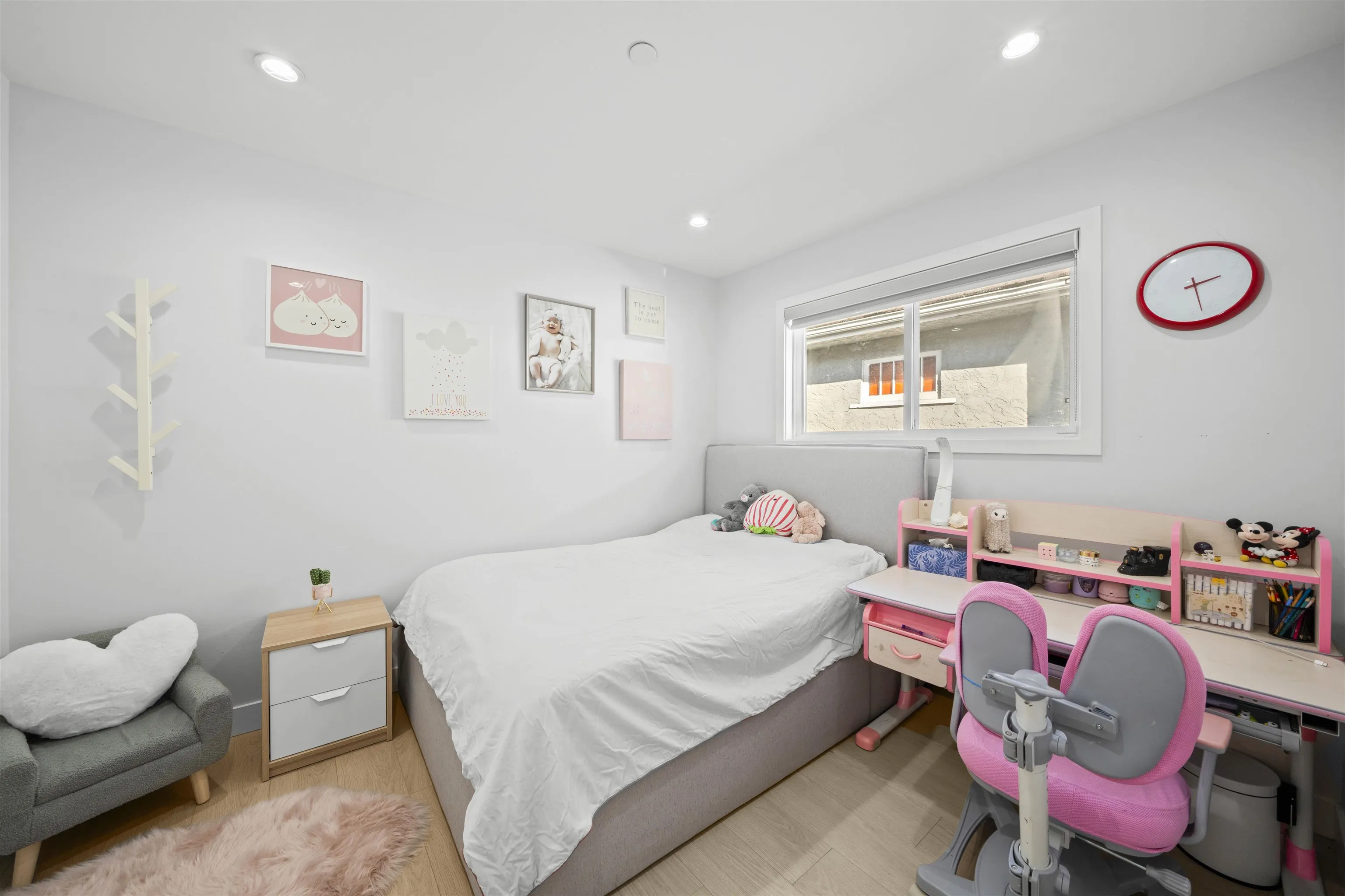 870 W 59th Avenue