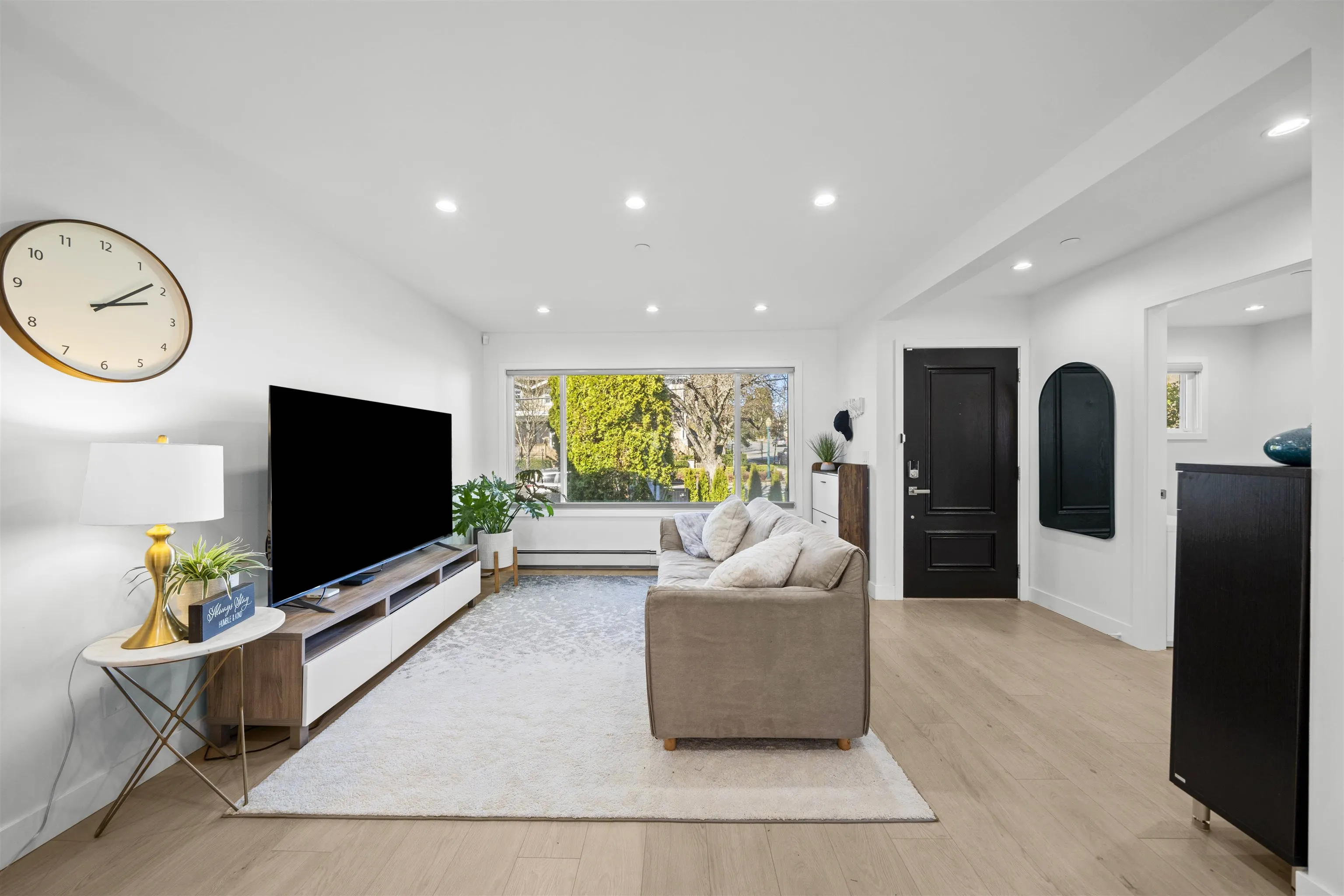 870 W 59th Avenue