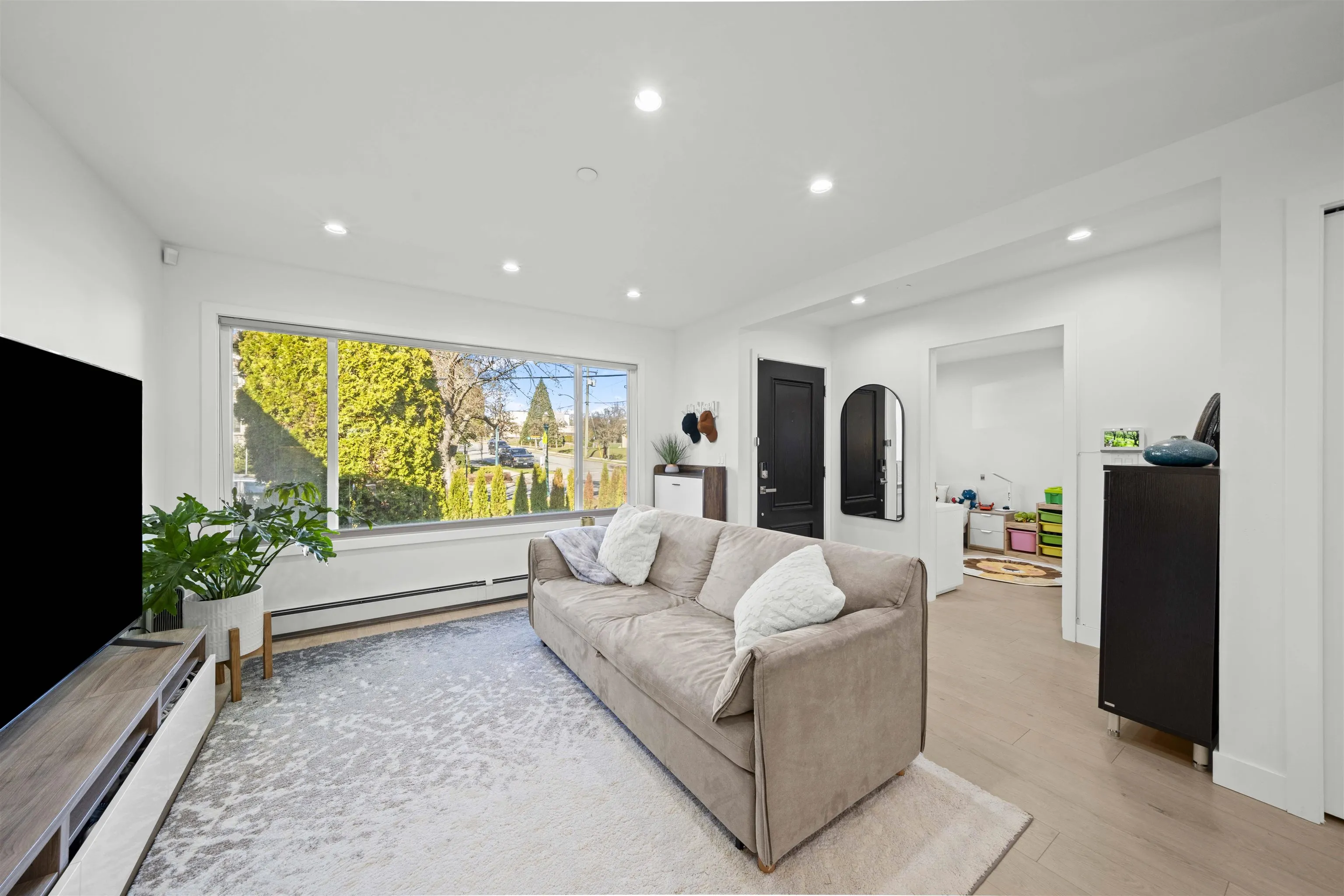 870 W 59th Avenue