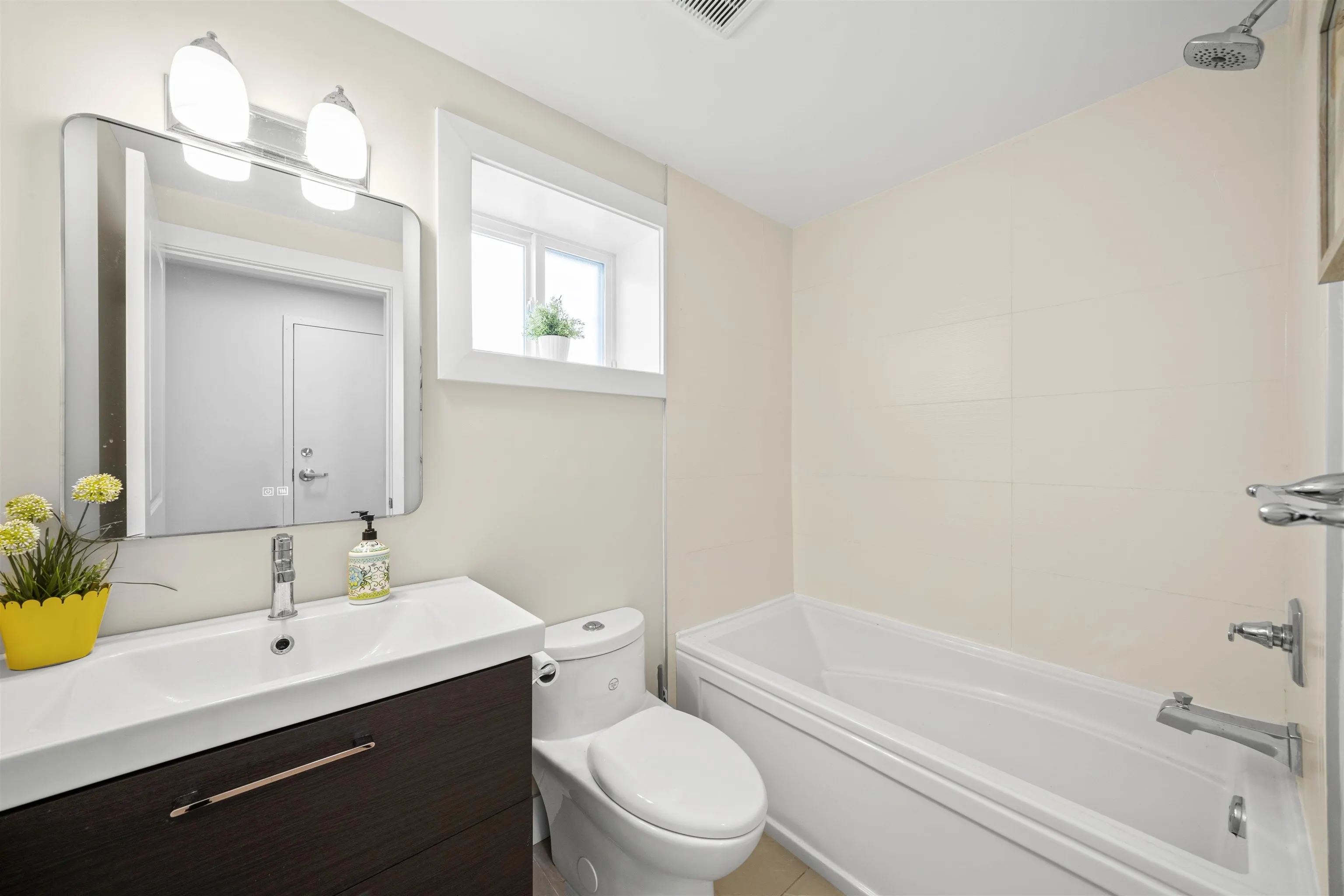 870 W 59th Avenue