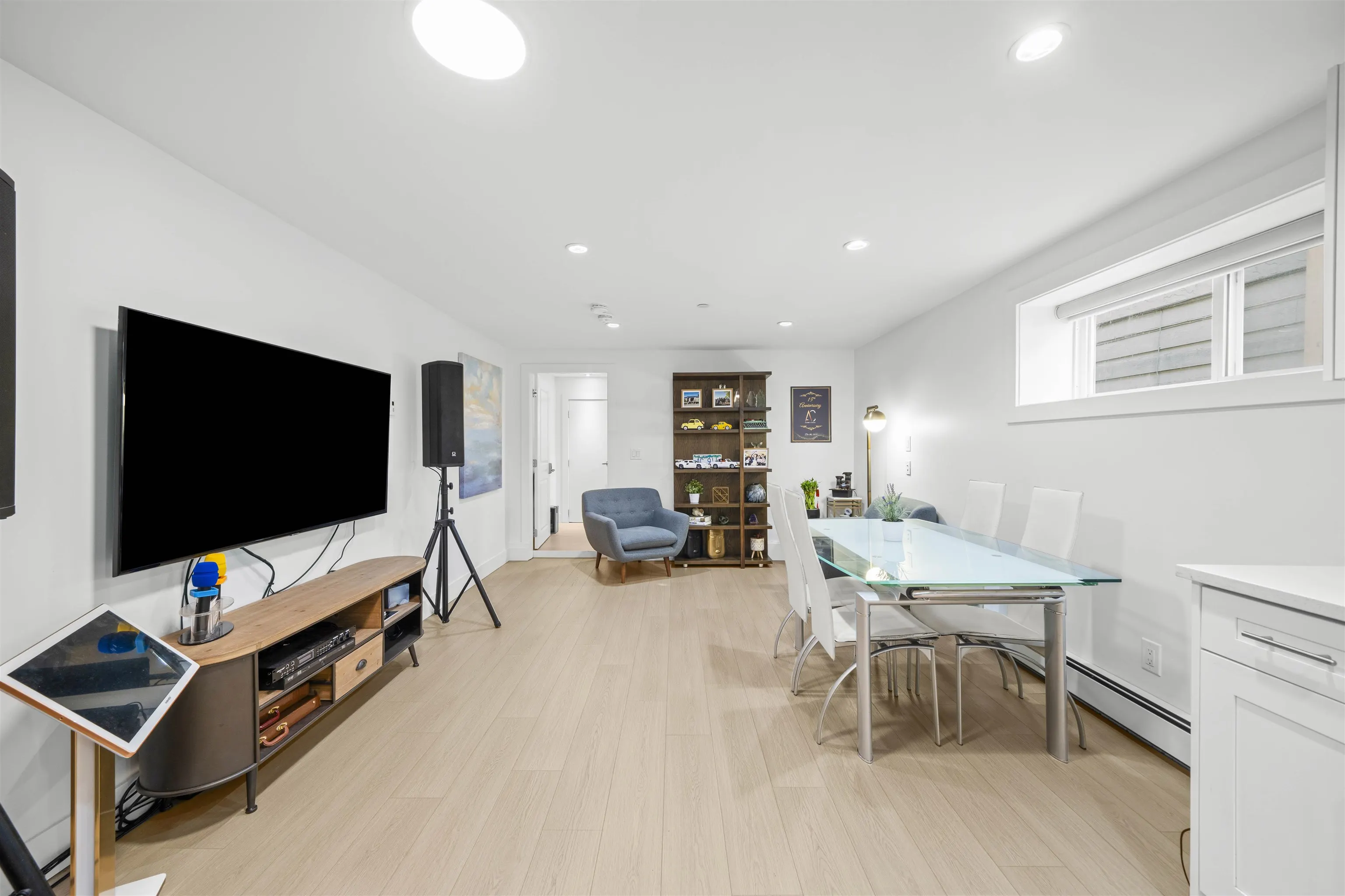 870 W 59th Avenue