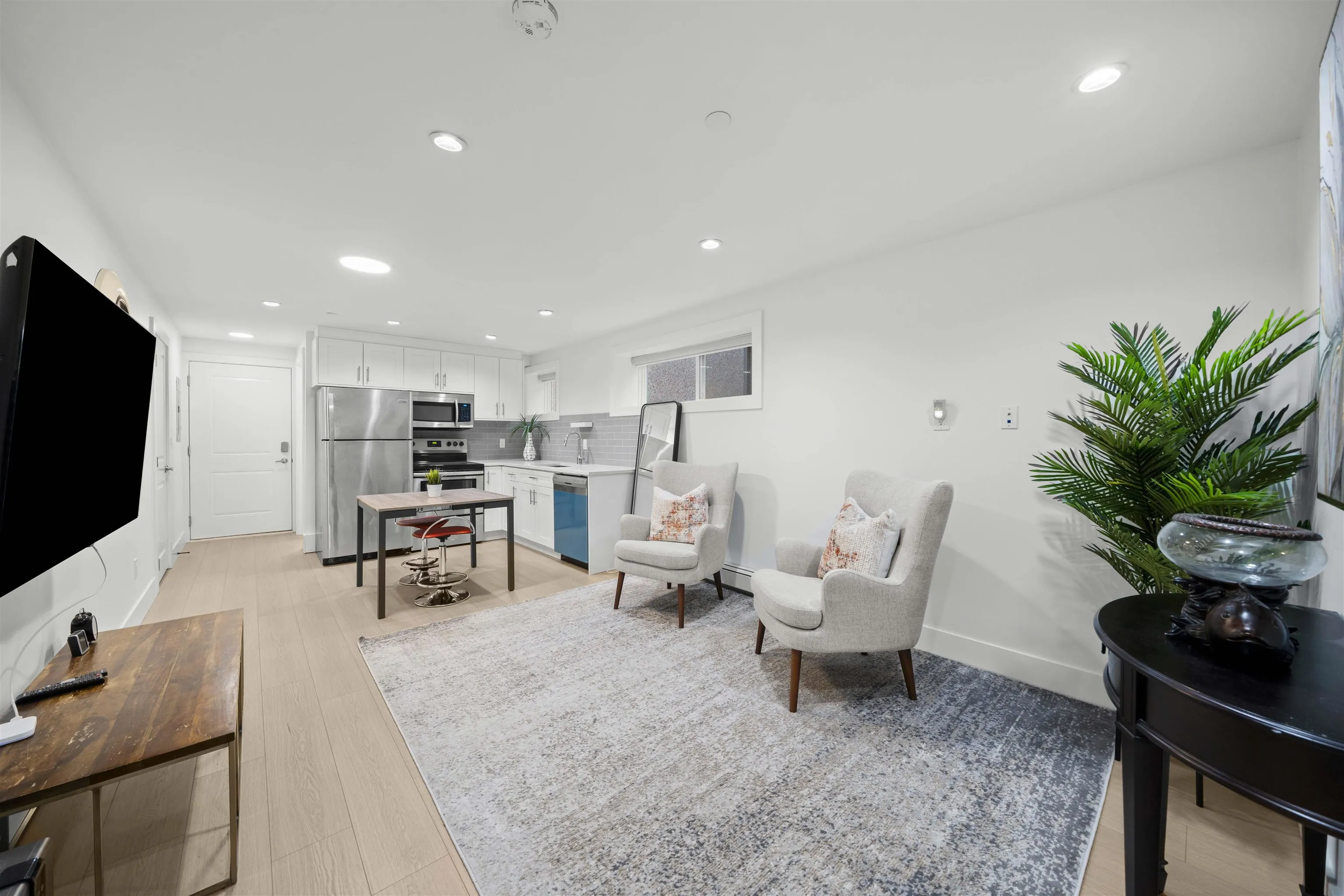 870 W 59th Avenue