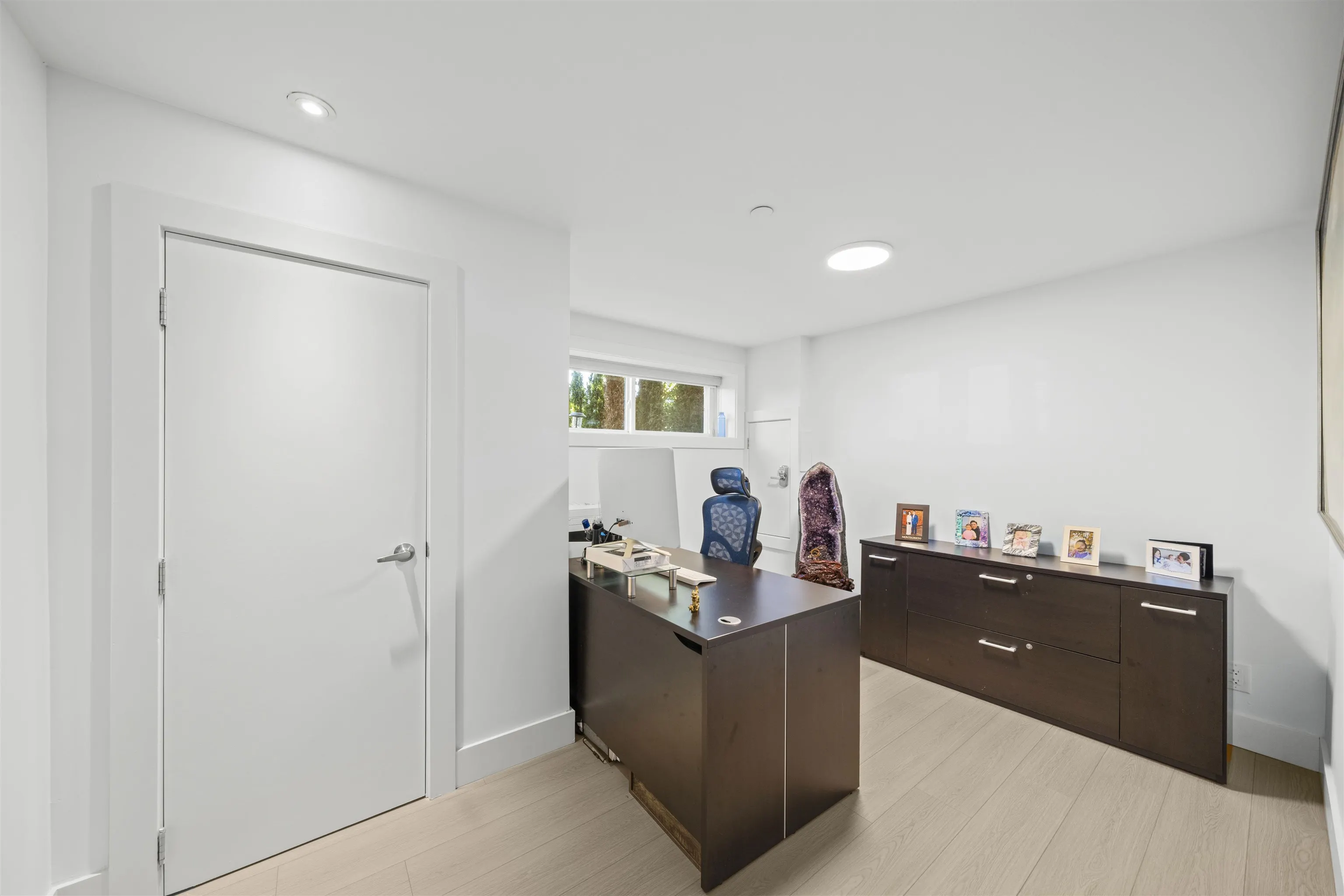 870 W 59th Avenue