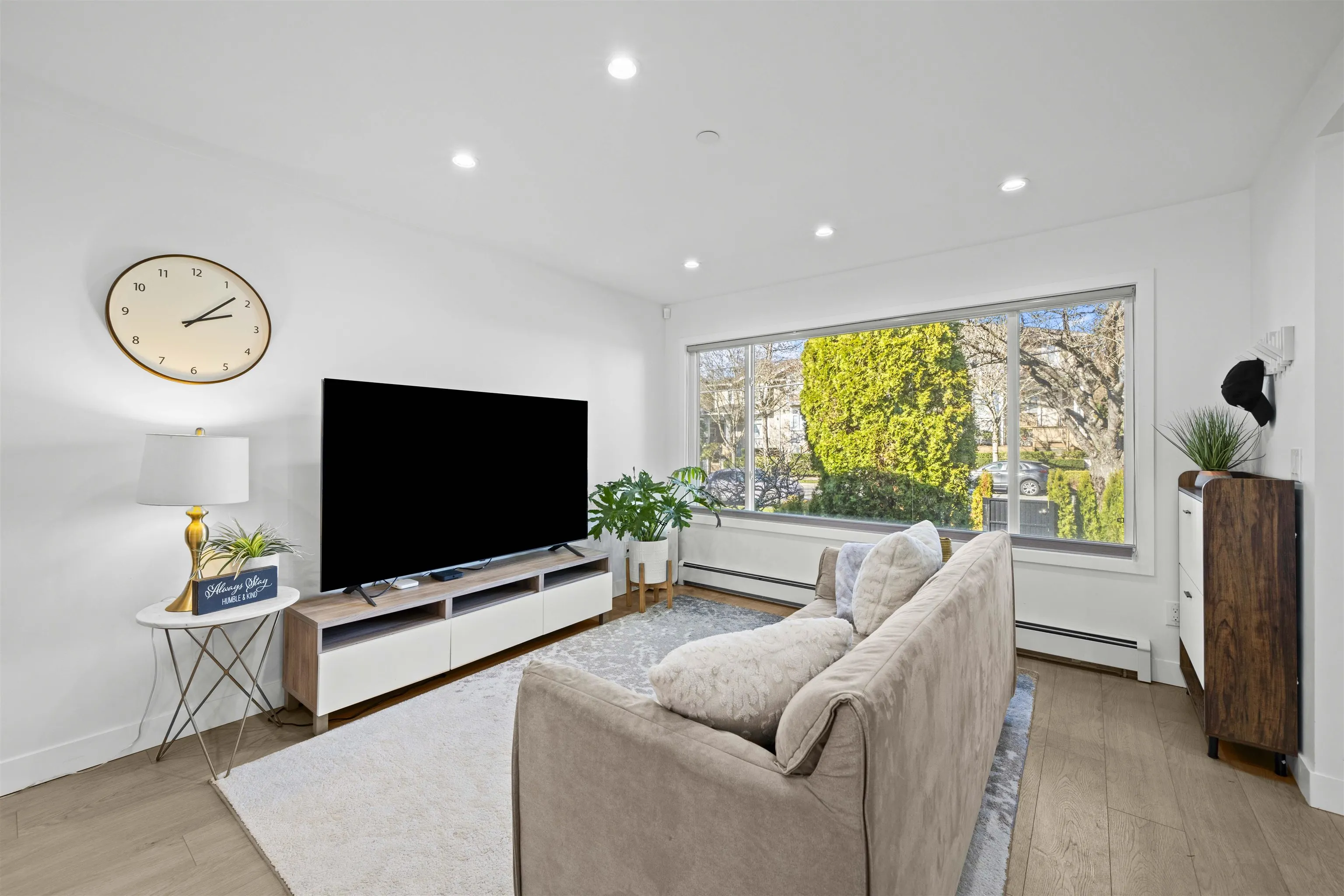 870 W 59th Avenue