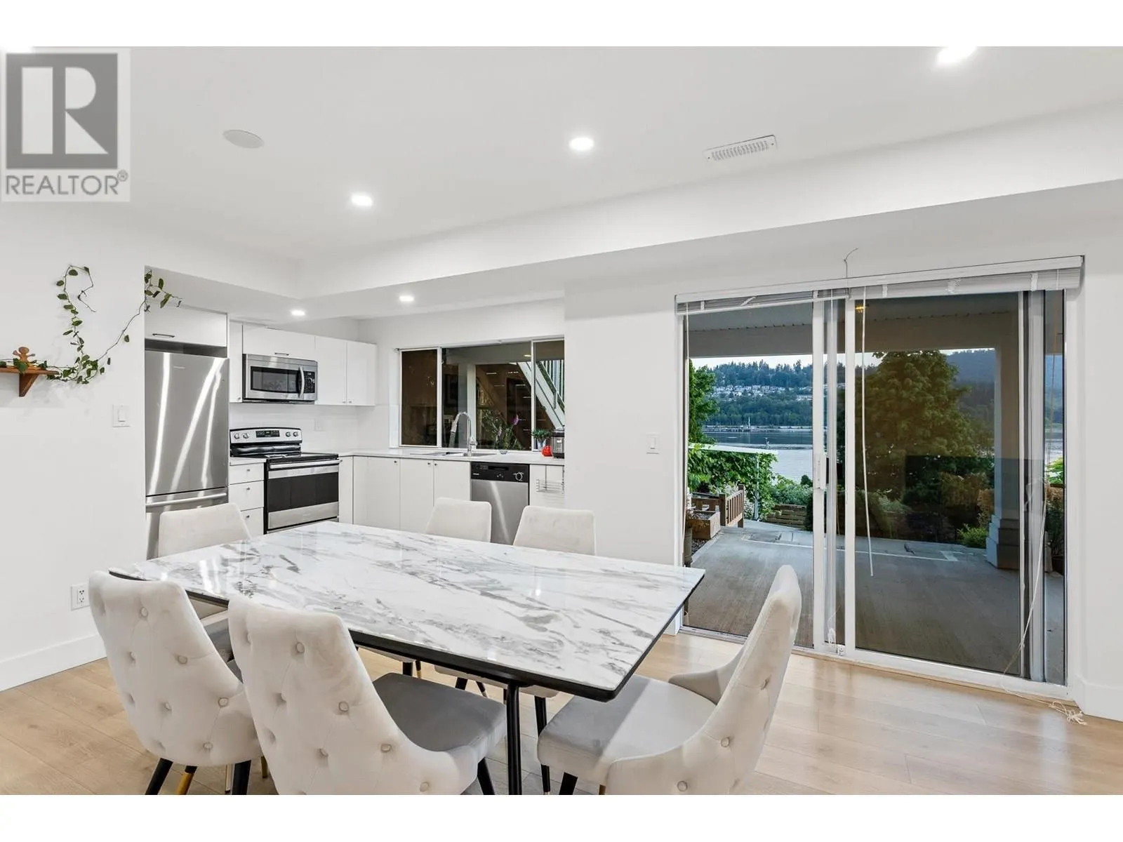 1122 Ioco Road