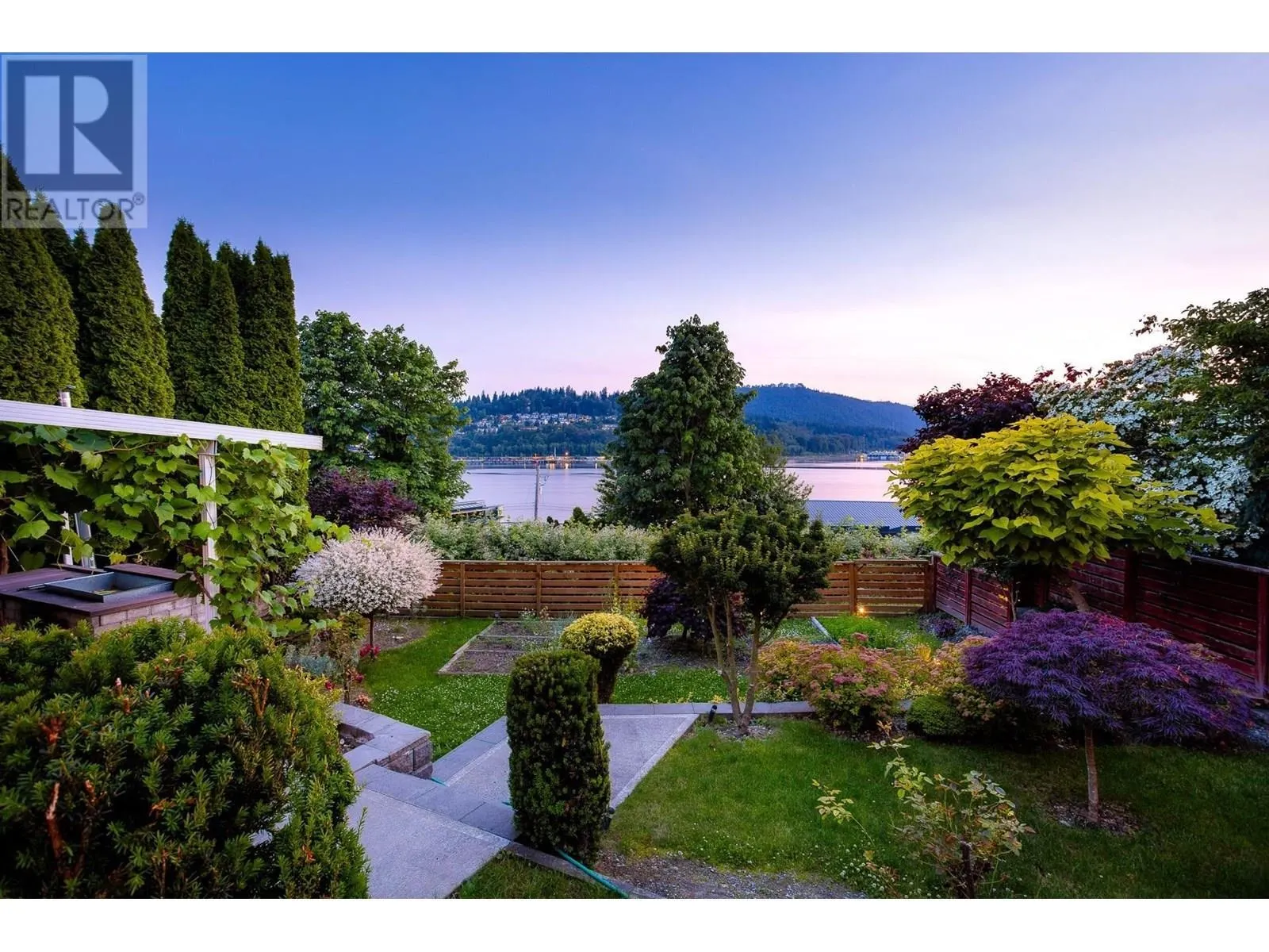 1122 Ioco Road