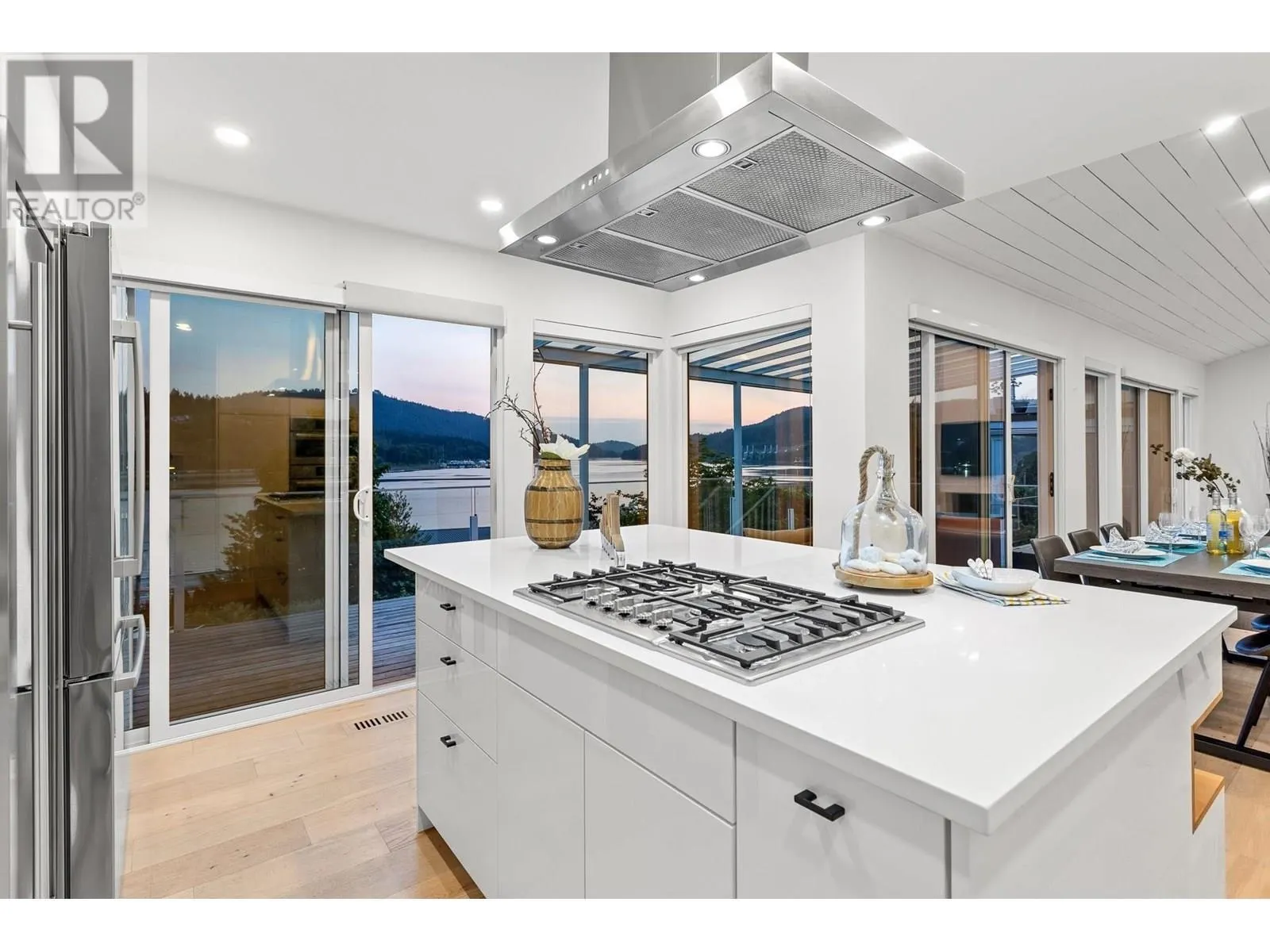 1122 Ioco Road