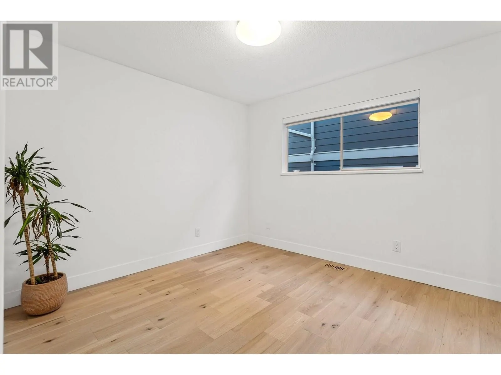 1122 Ioco Road