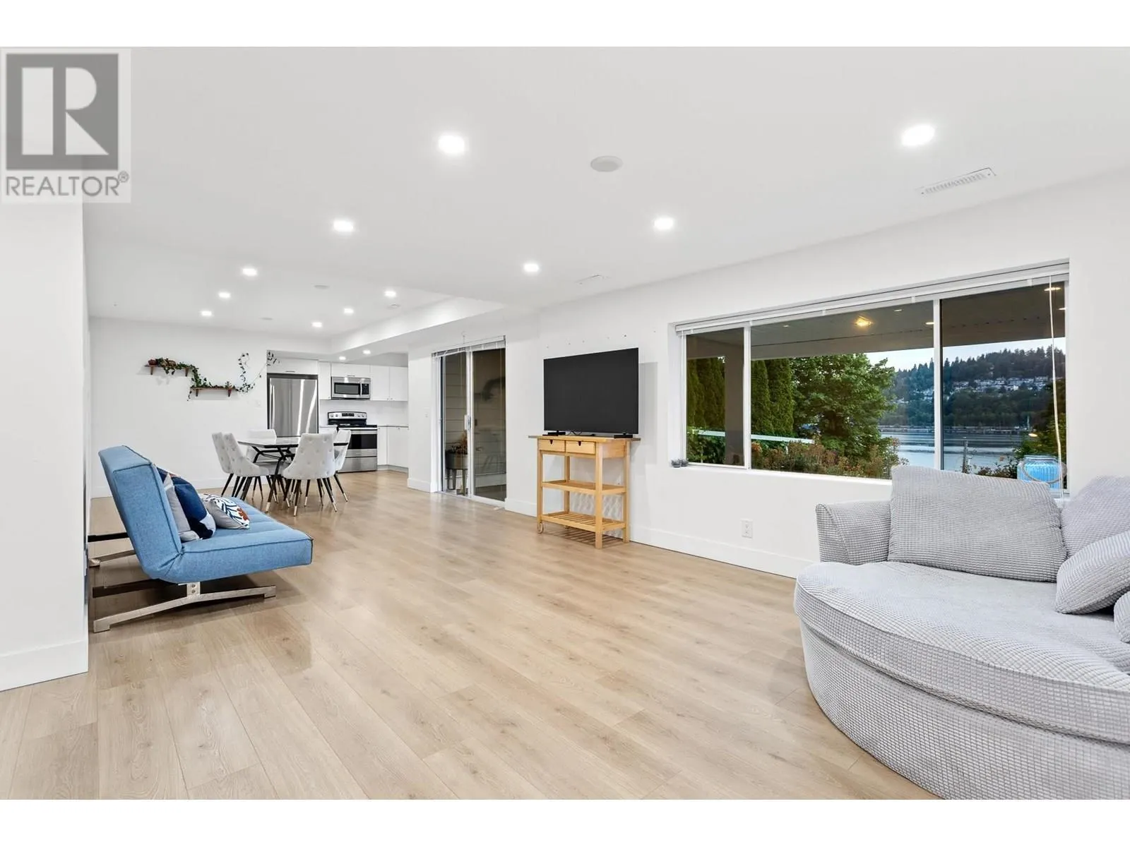 1122 Ioco Road