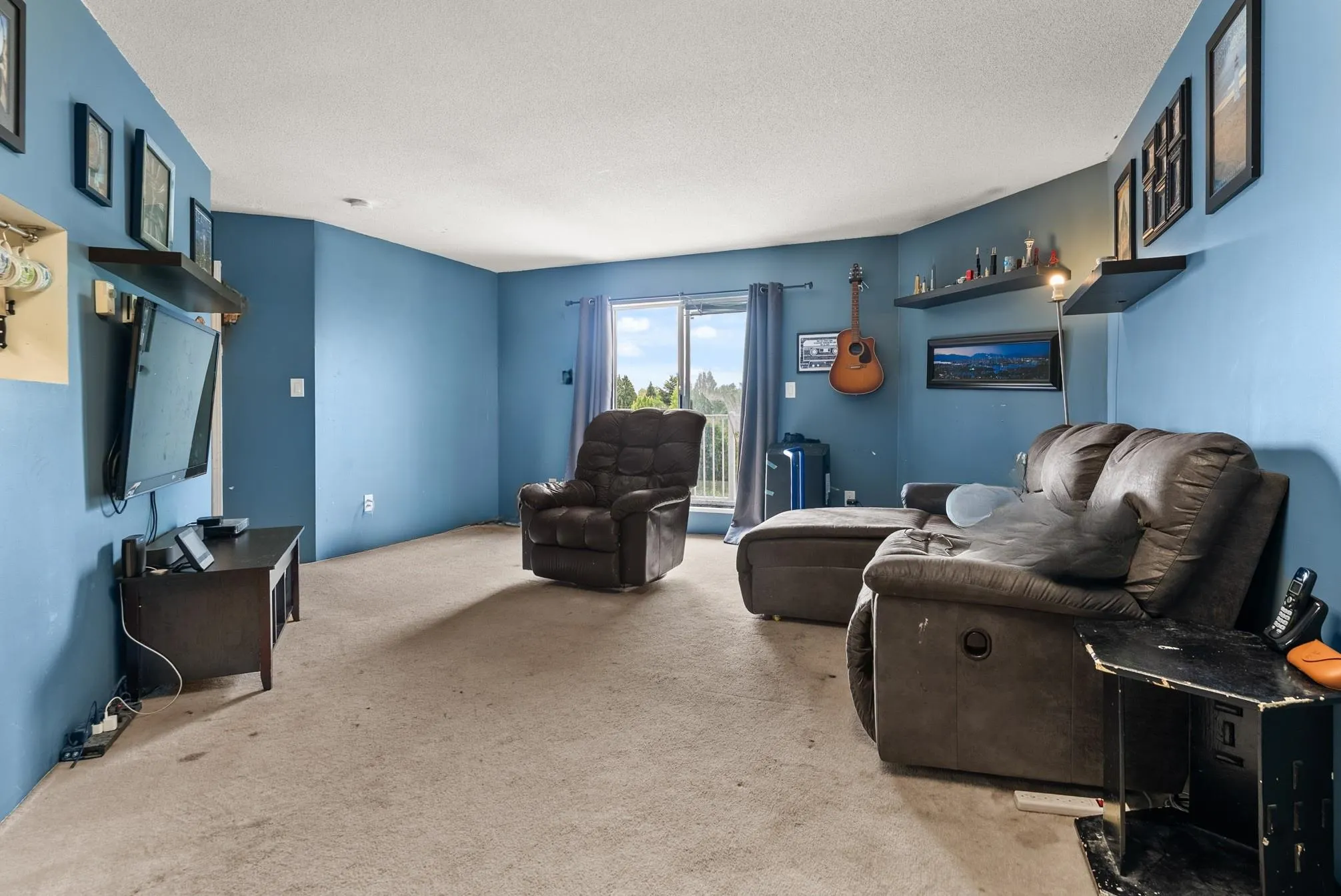 306 3051 Airey Drive