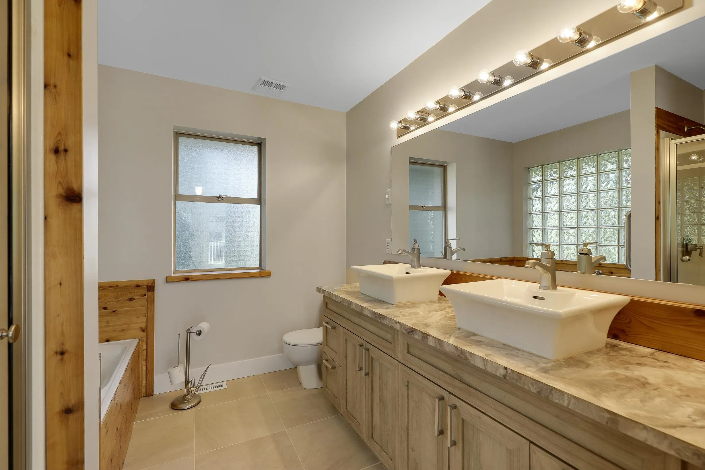 21105 River Road