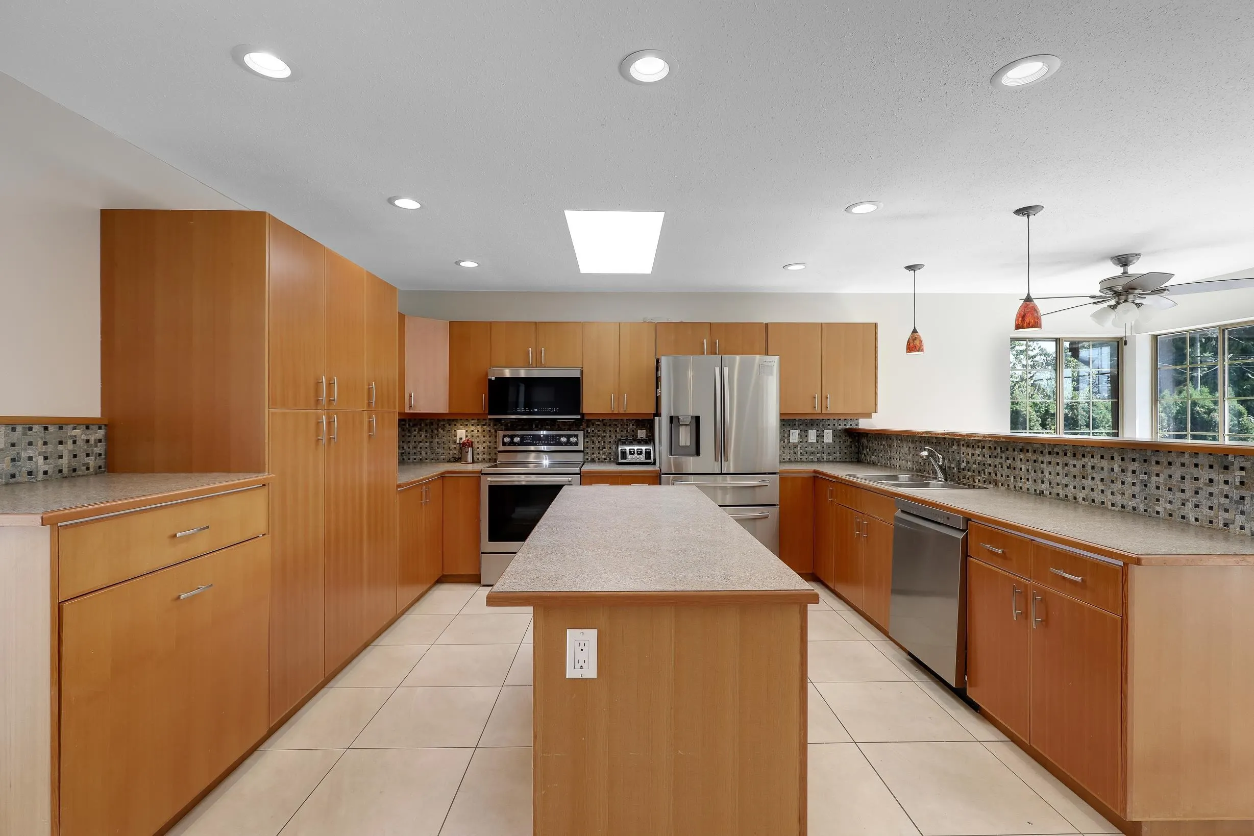 21105 River Road