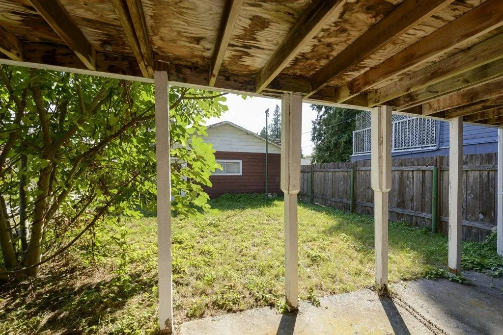 535 W 15th Street