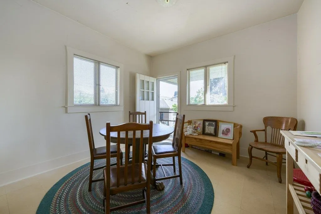 535 W 15th Street