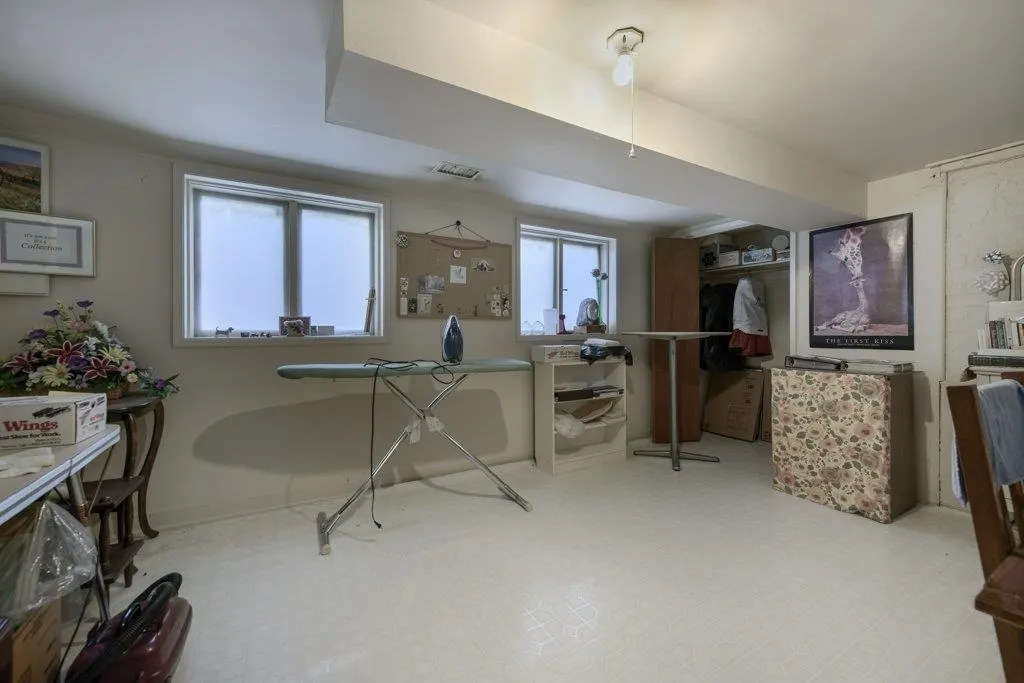 535 W 15th Street