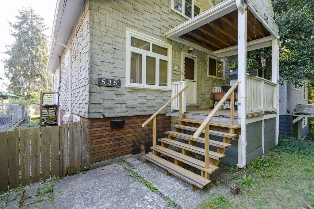 535 W 15th Street