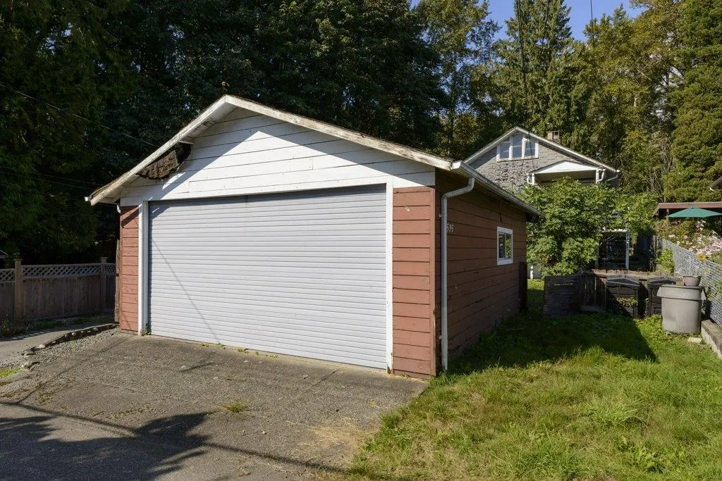 535 W 15th Street