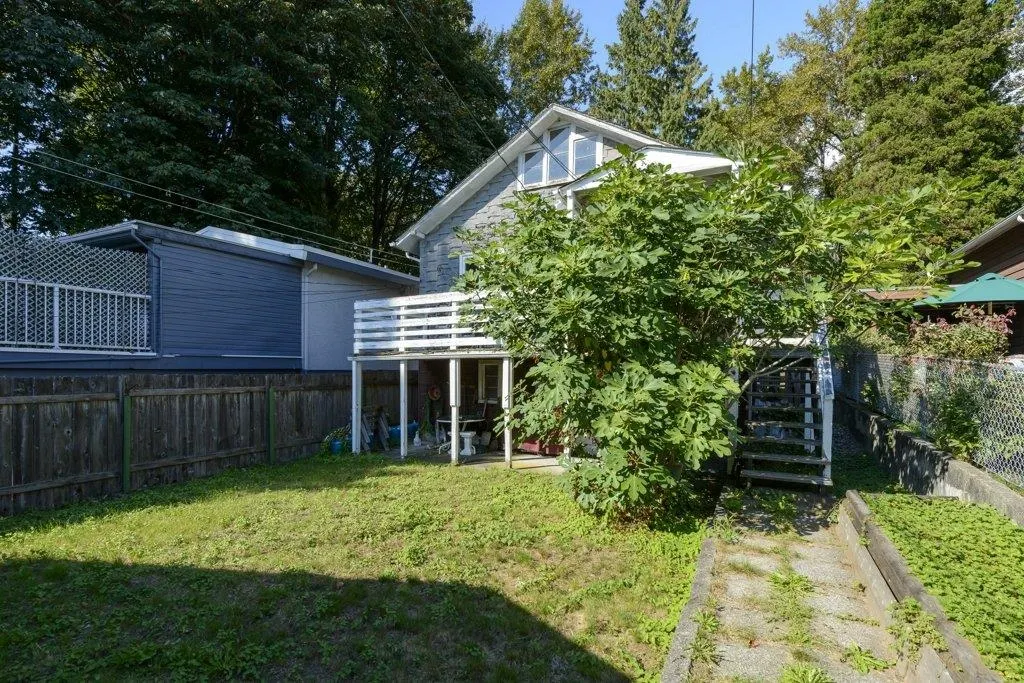 535 W 15th Street