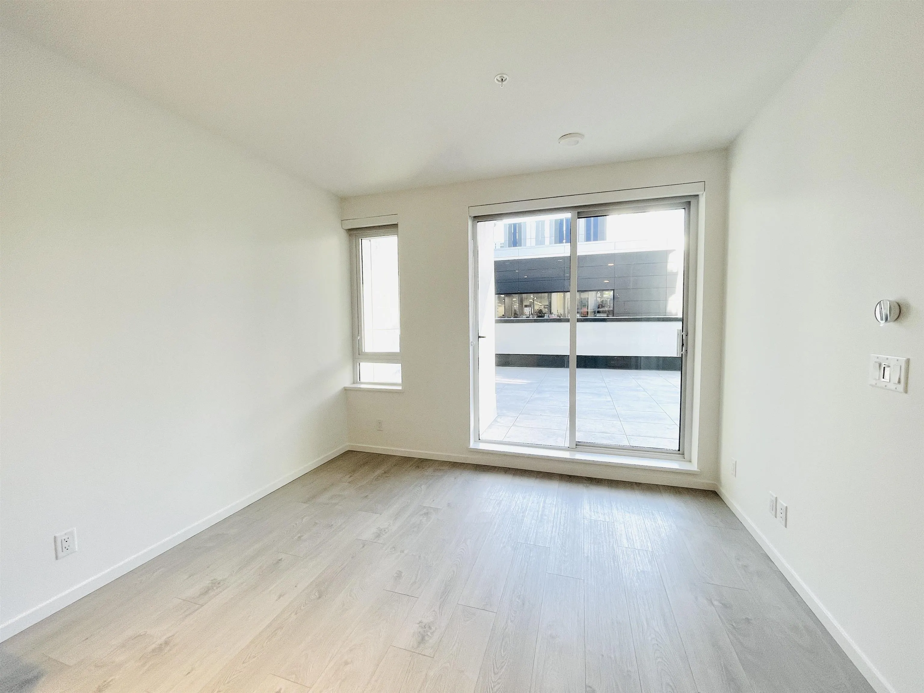 216 6600 Minoru Boulevard