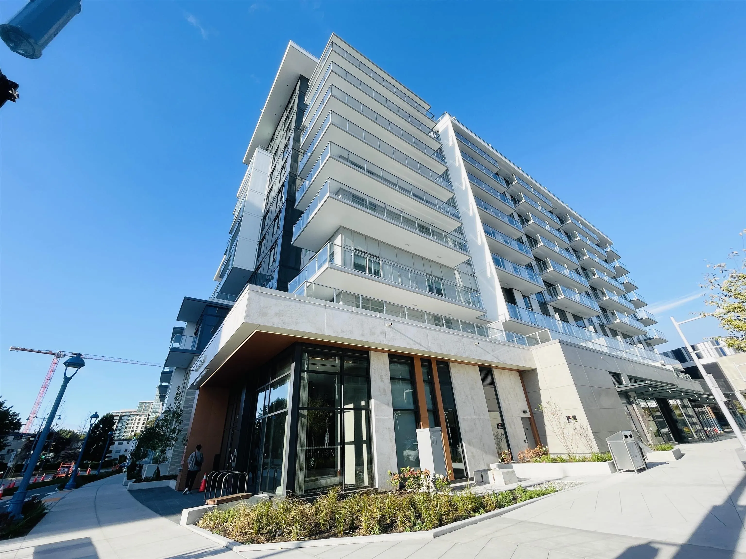 216 6600 Minoru Boulevard
