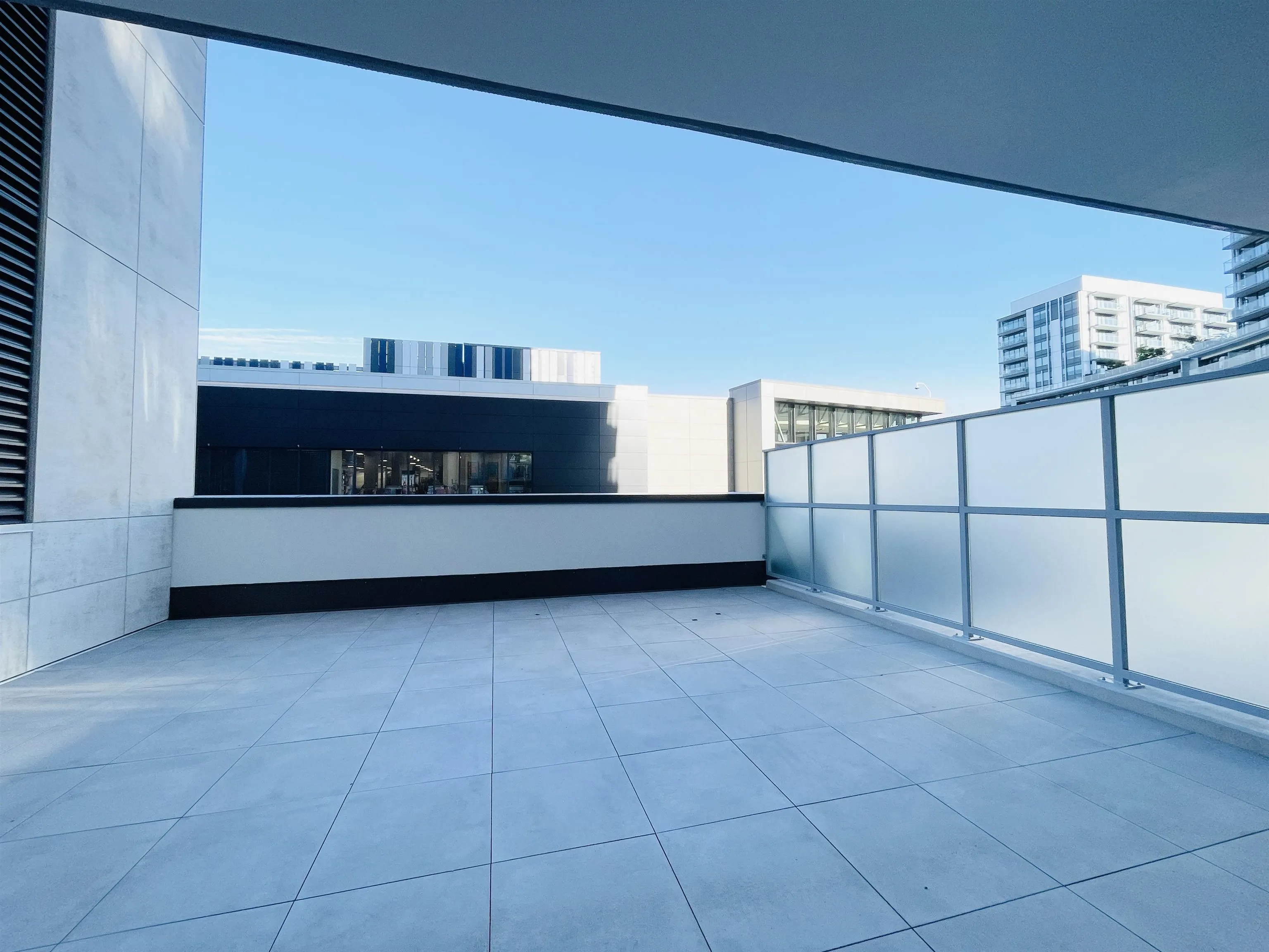216 6600 Minoru Boulevard