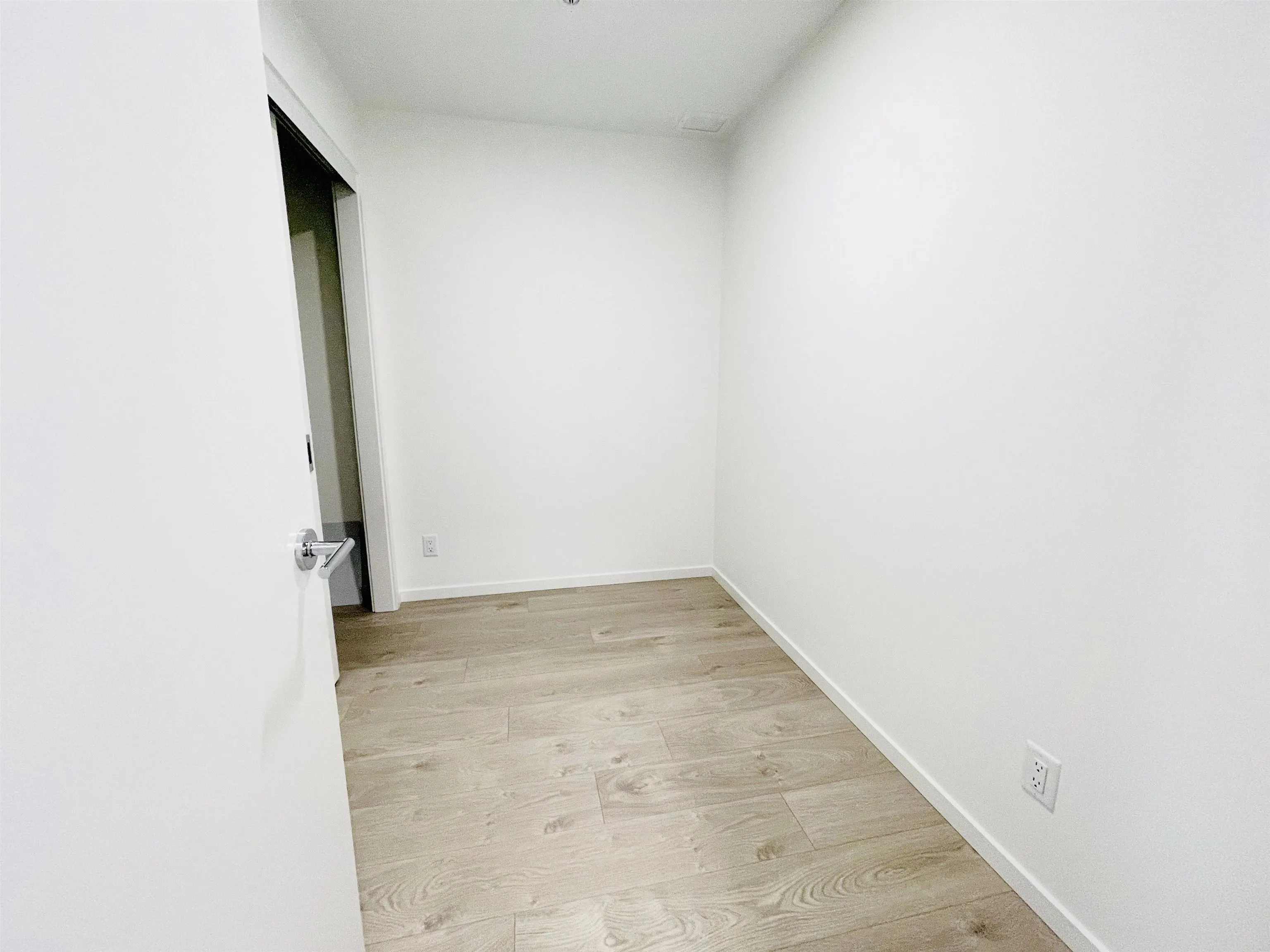 216 6600 Minoru Boulevard