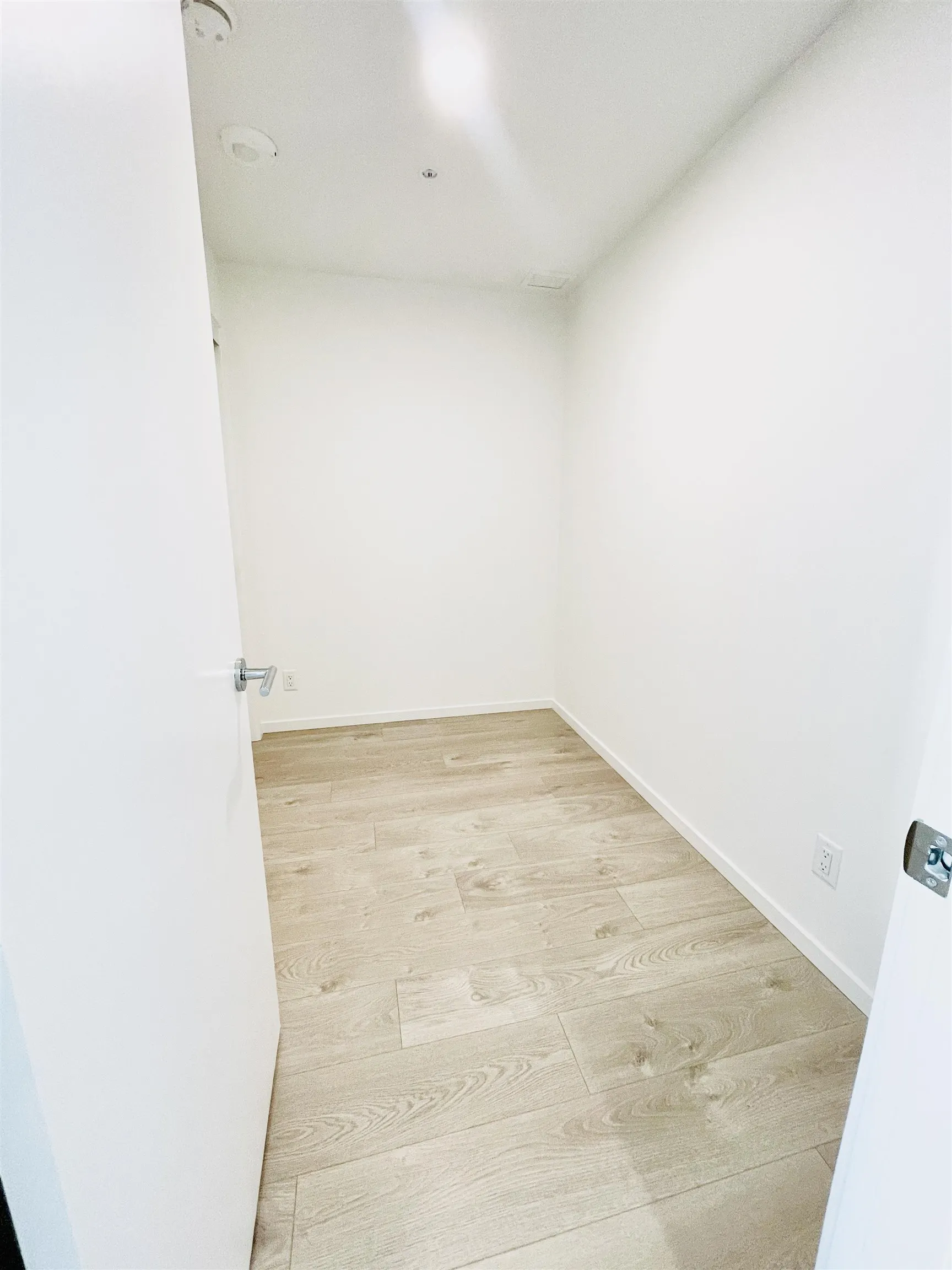 216 6600 Minoru Boulevard