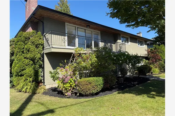 5237 Belair Drive