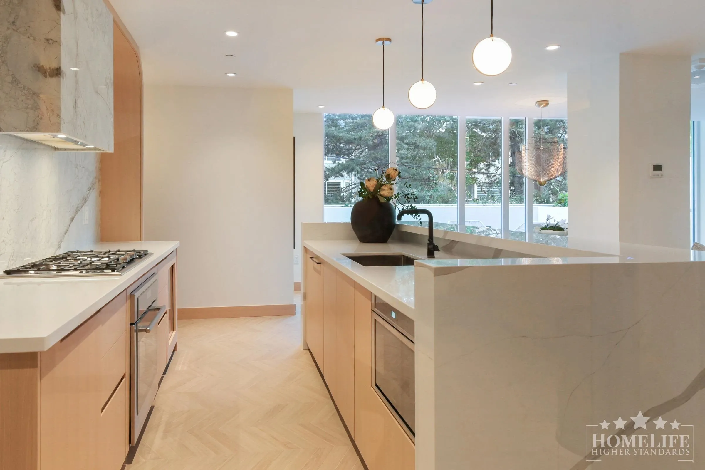 303 1342 Johnston Road