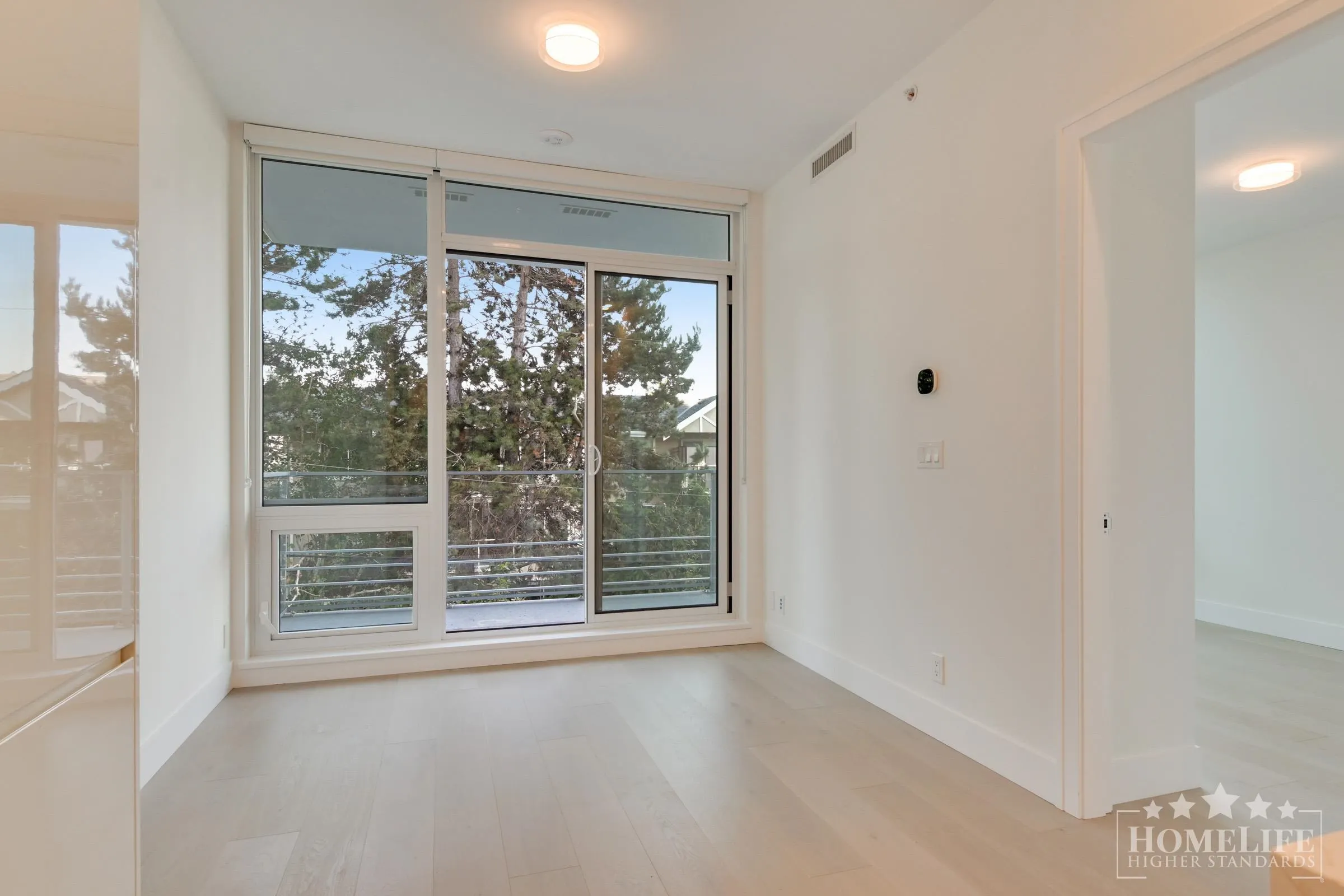 303 1342 Johnston Road