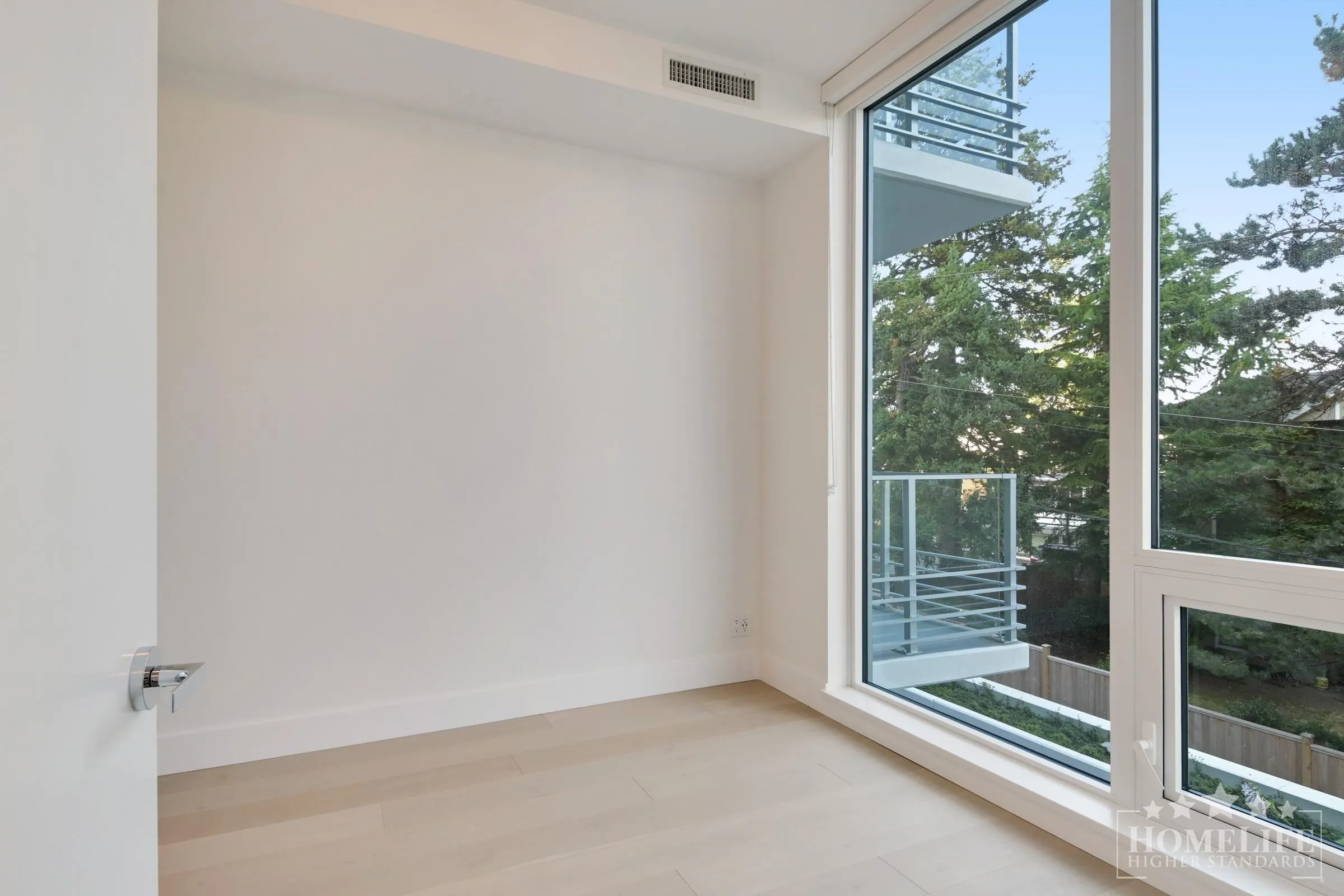 303 1342 Johnston Road