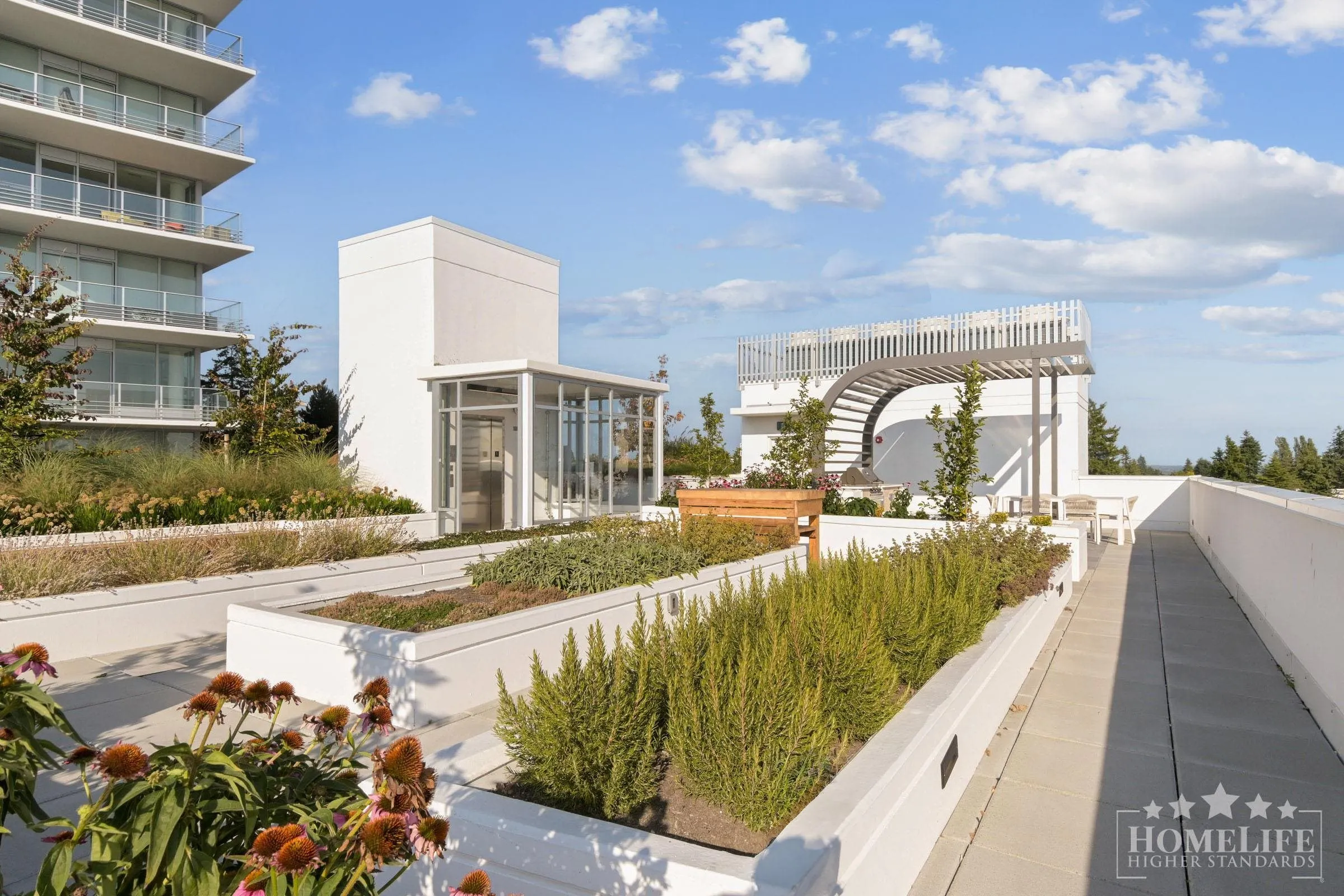 303 1342 Johnston Road