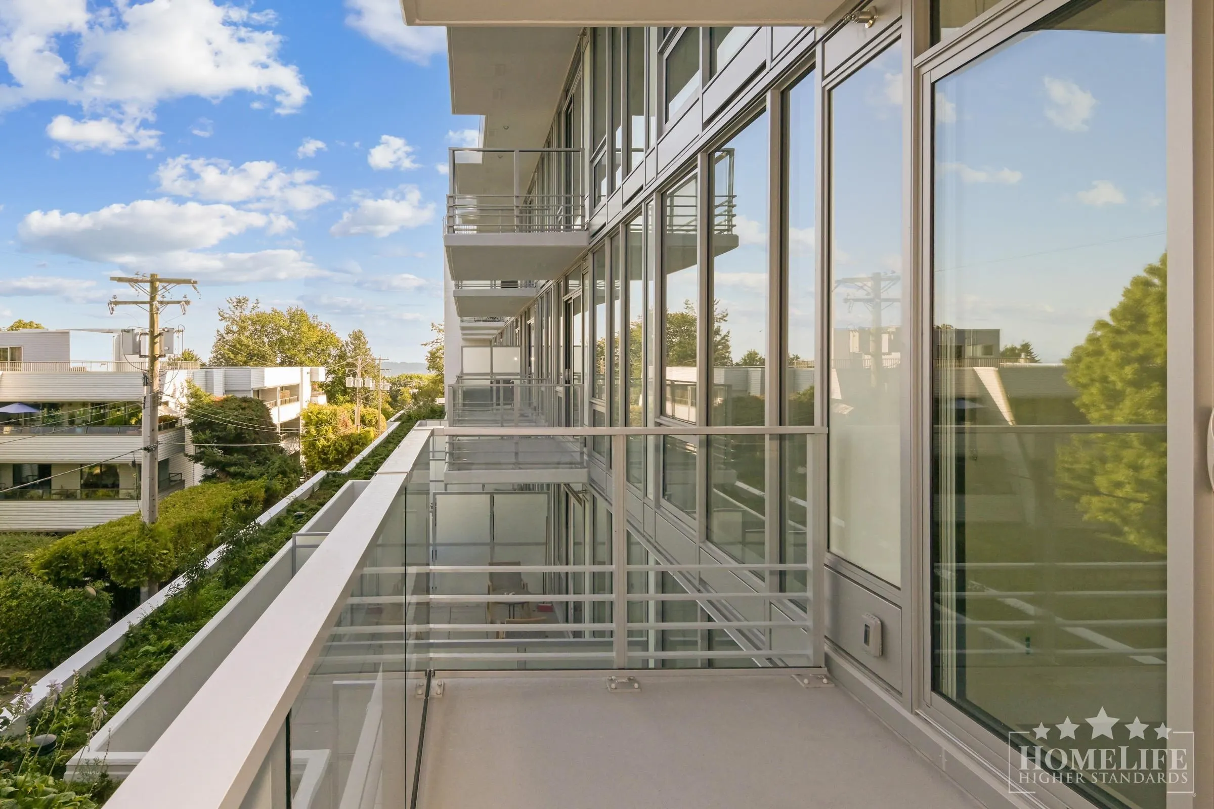 303 1342 Johnston Road