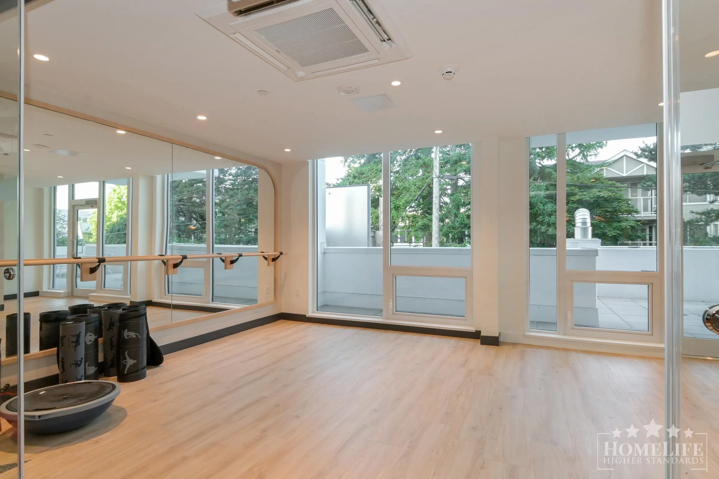 303 1342 Johnston Road