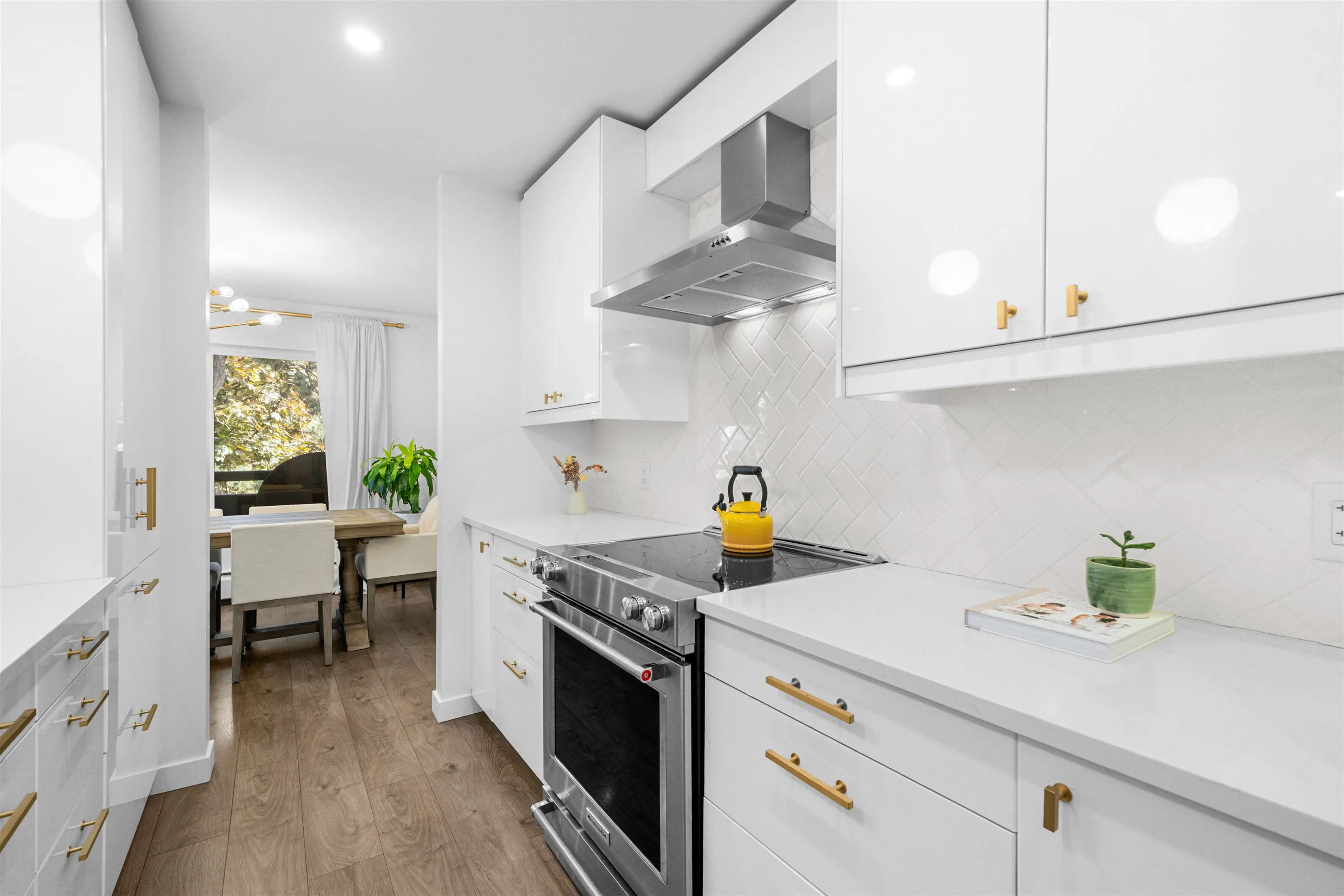 302 1720 W 12th Avenue