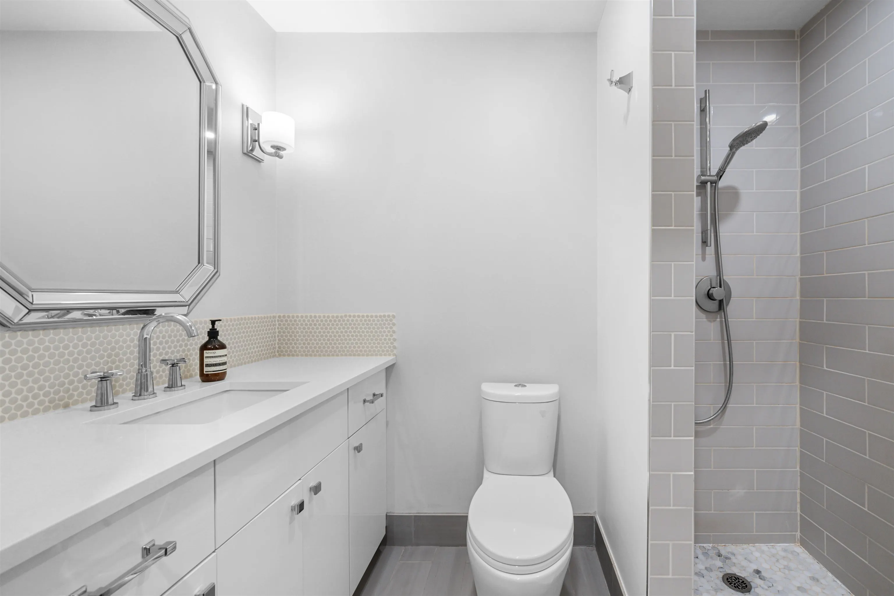 302 1720 W 12th Avenue