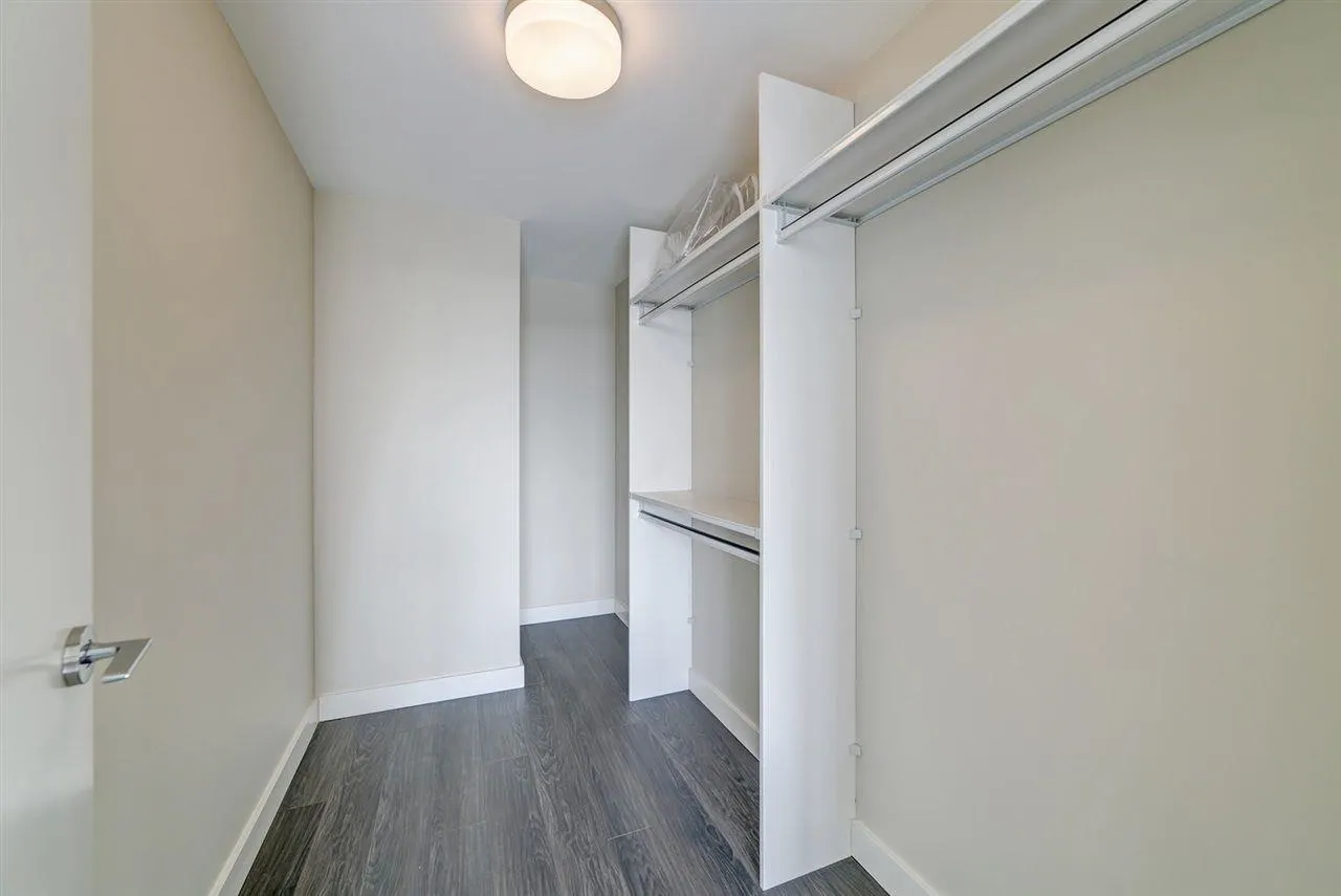 1804 602 Como Lake Avenue