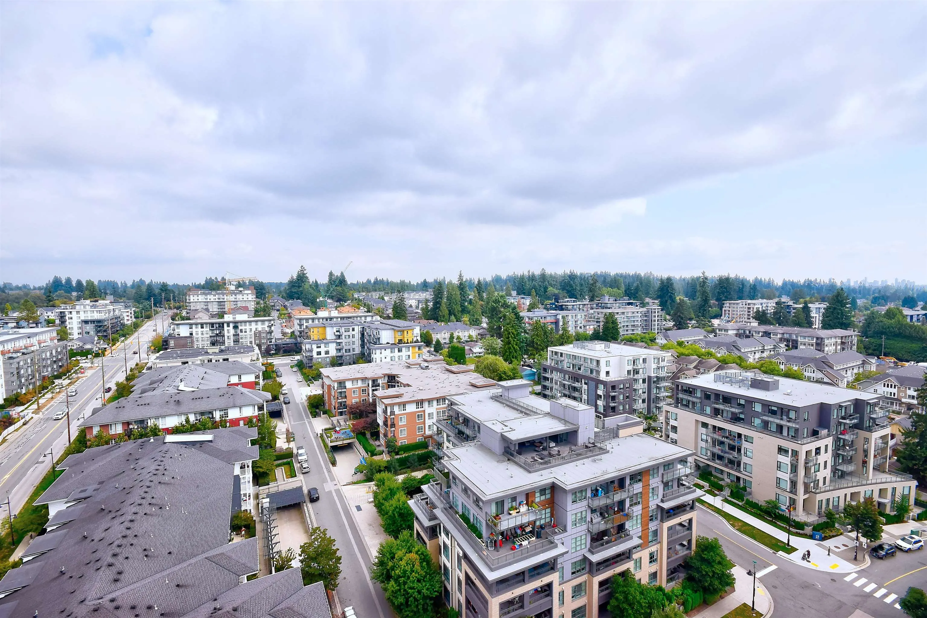 1804 602 Como Lake Avenue