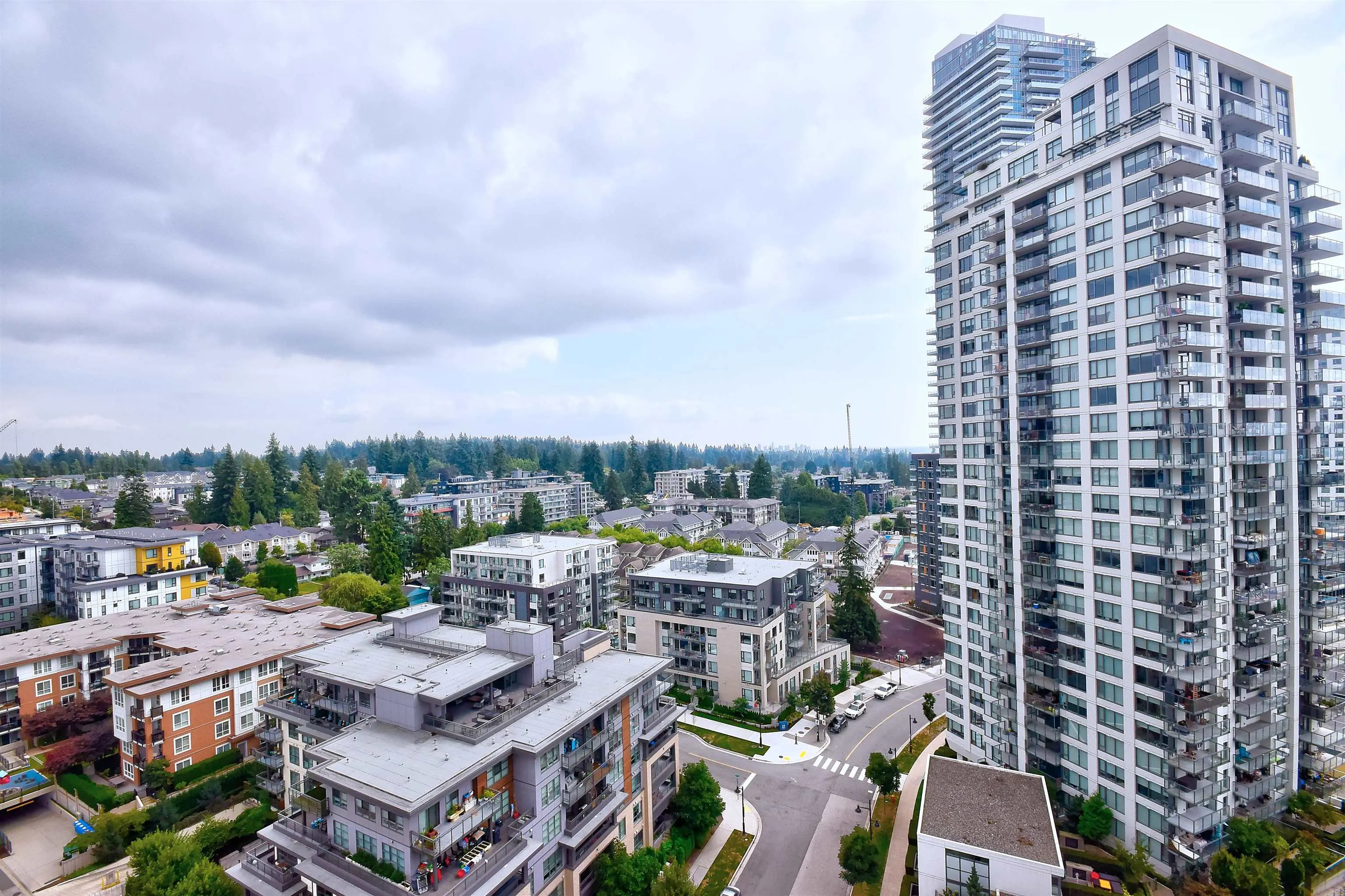 1804 602 Como Lake Avenue