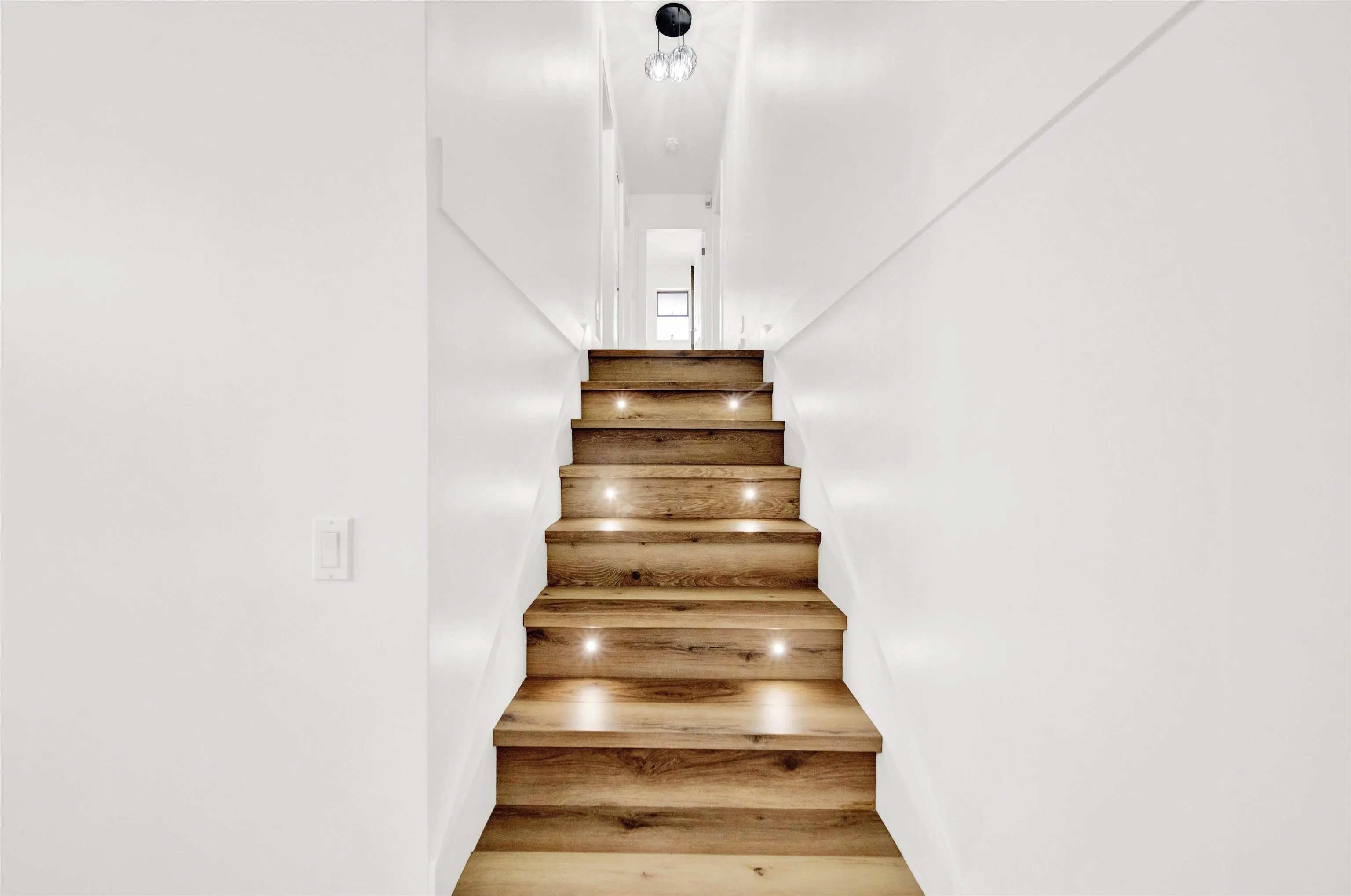 11473 Royal Crescent