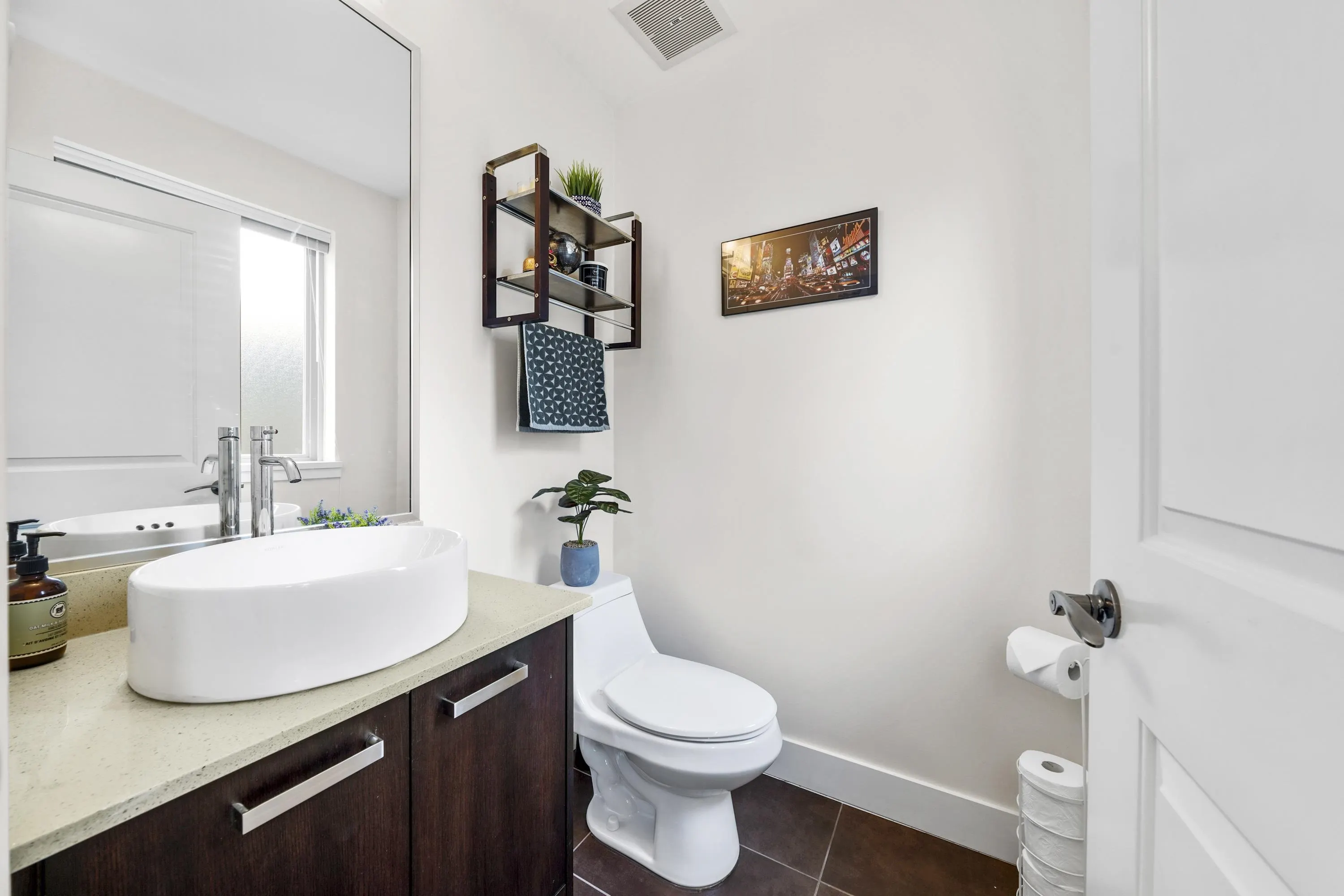 118 3382 Viewmount Drive